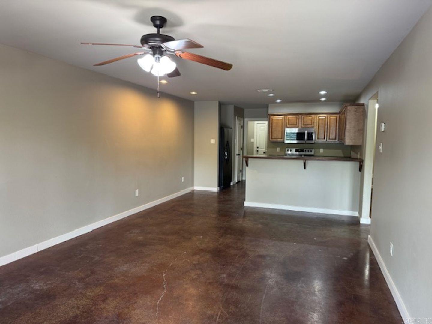 Pikewood I - Residential Lease