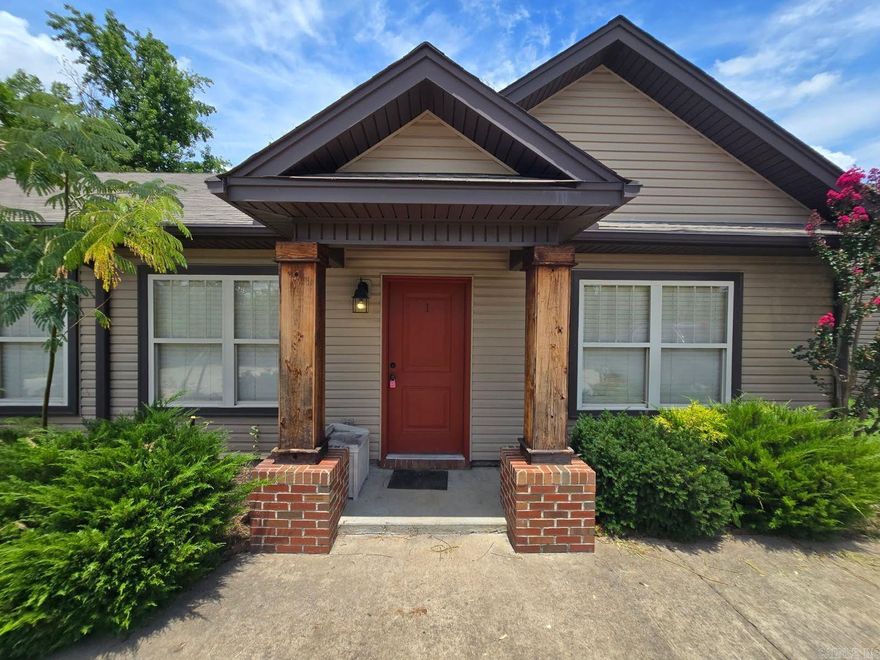 Welcome to this charming 3-bedroom, 2-bathroom apartment in Bryant, AR. This cozy space features no carpet throughout, making cleaning a breeze. With a cute and inviting atmosphere, this apartment is the perfect place to call home. Contact us today to schedule a tour and see for yourself the comfort and convenience this apartment has to offer. Refrigerator included