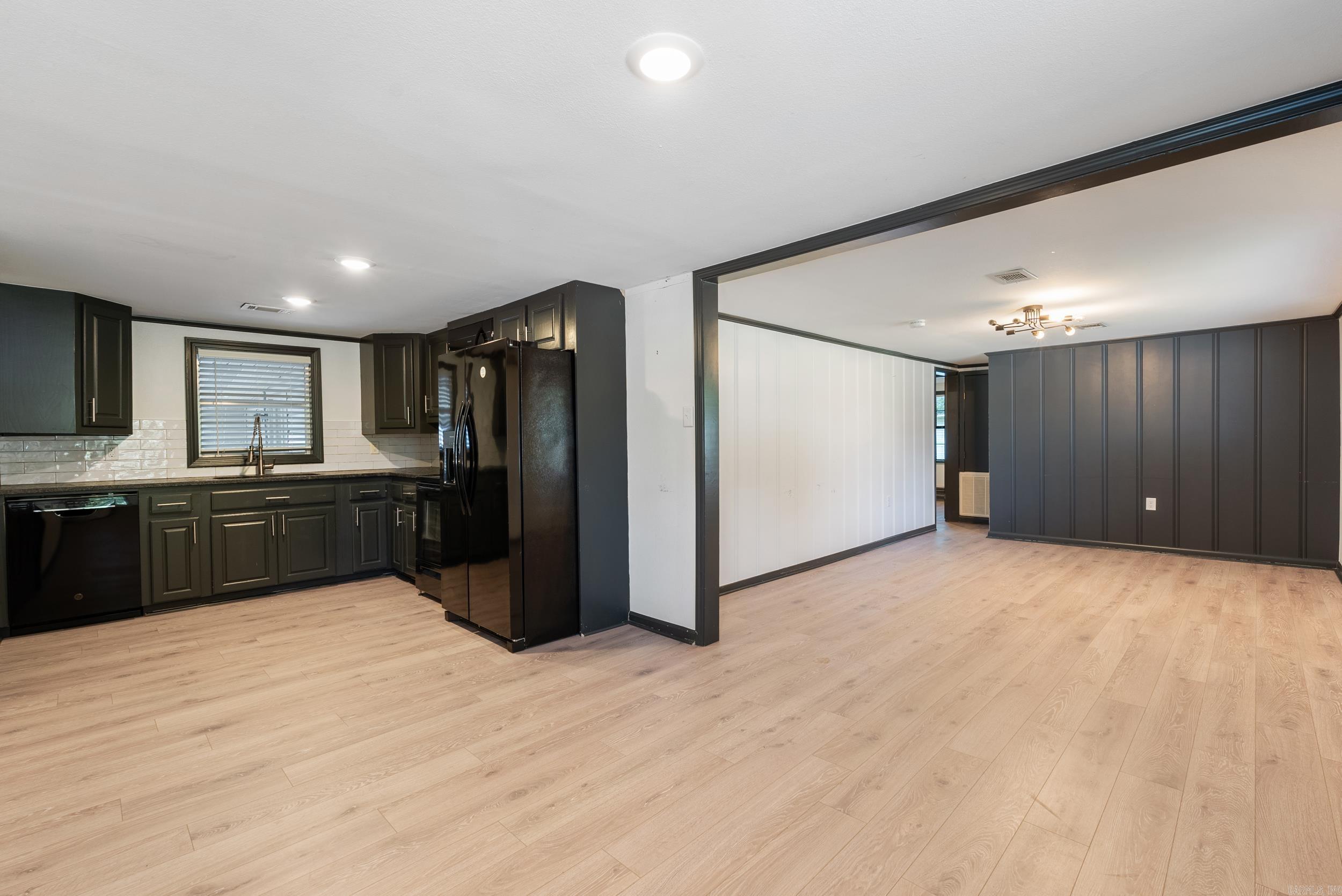 COLLEGE OAK ADDN - Residential