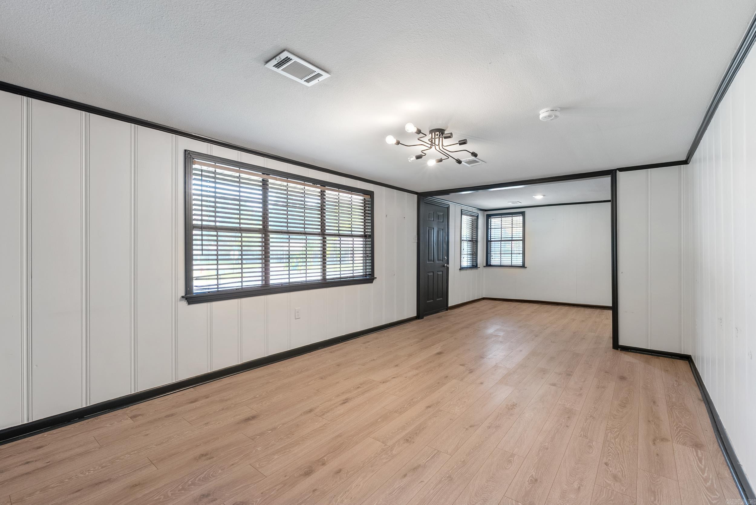 COLLEGE OAK ADDN - Residential