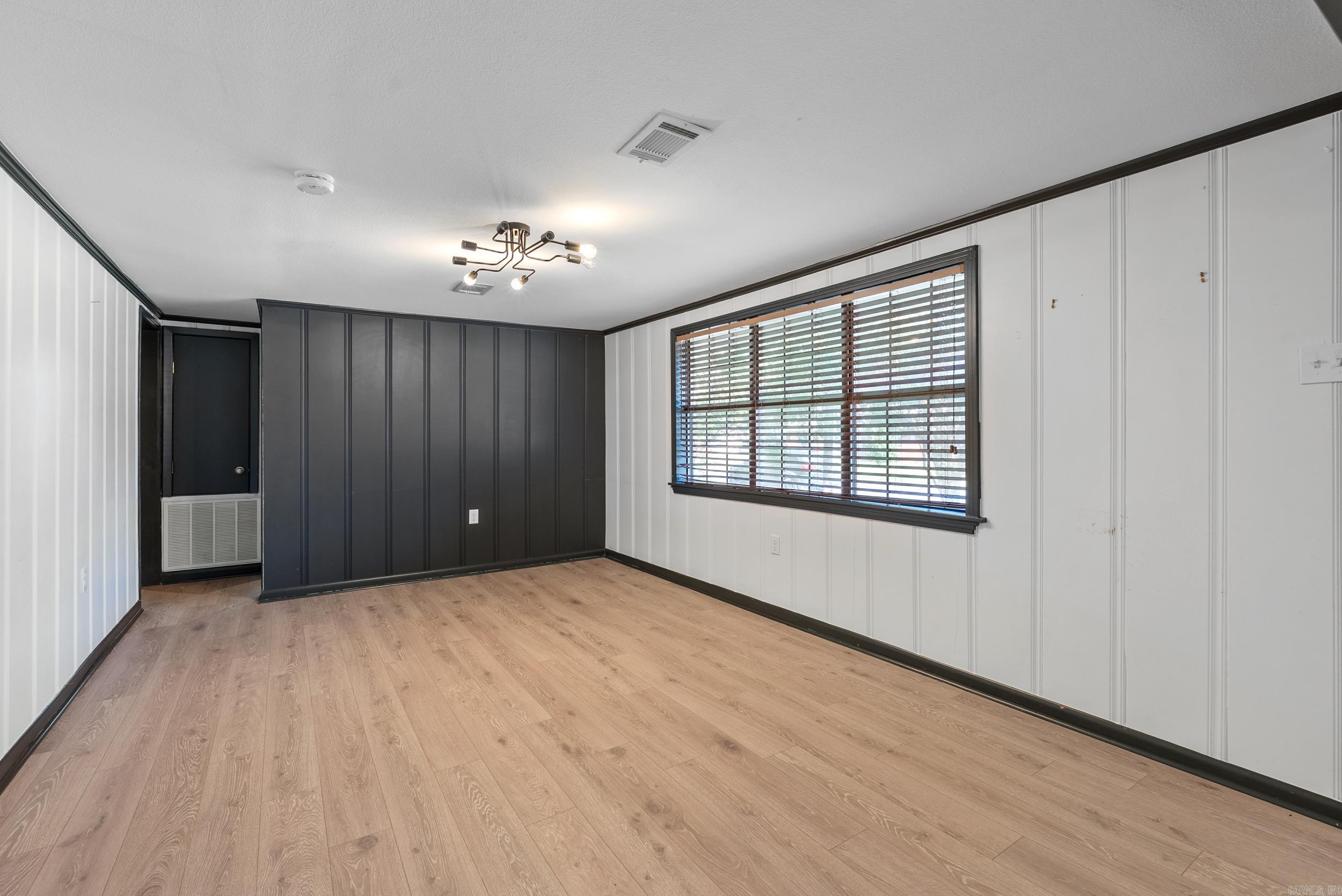 COLLEGE OAK ADDN - Residential