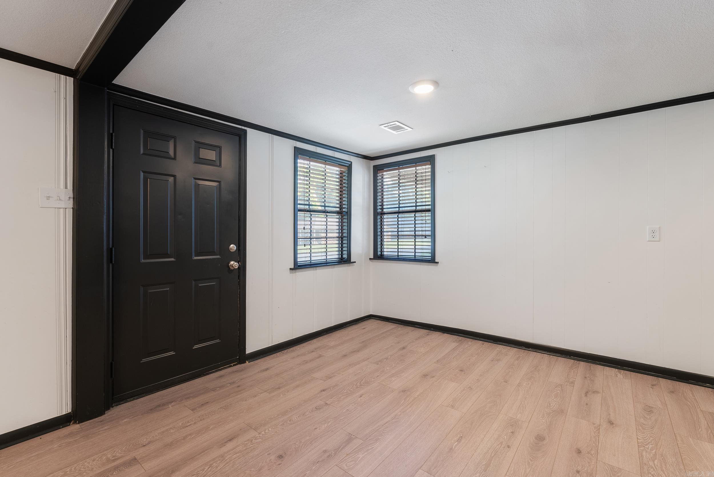 COLLEGE OAK ADDN - Residential