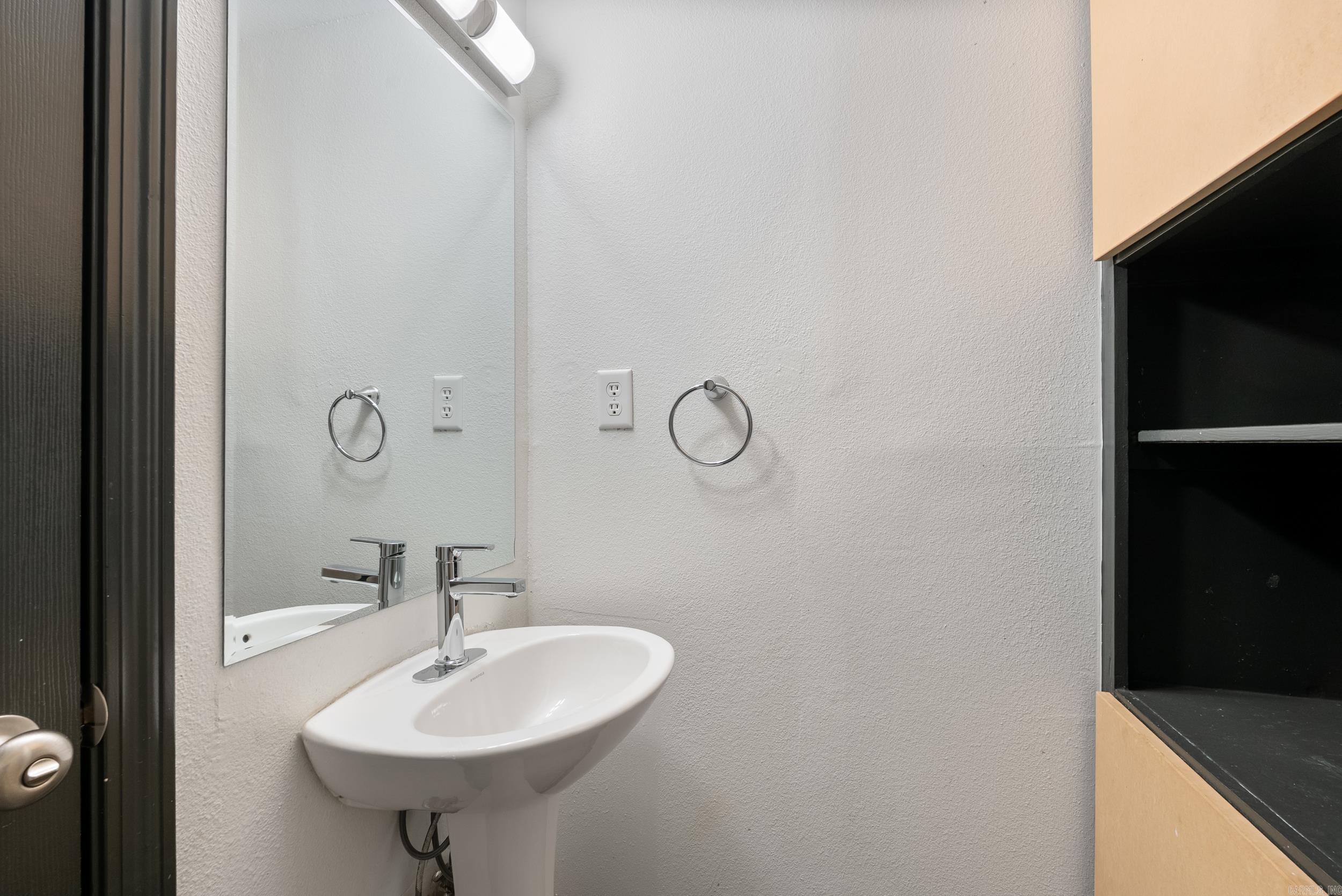 COLLEGE OAK ADDN - Residential