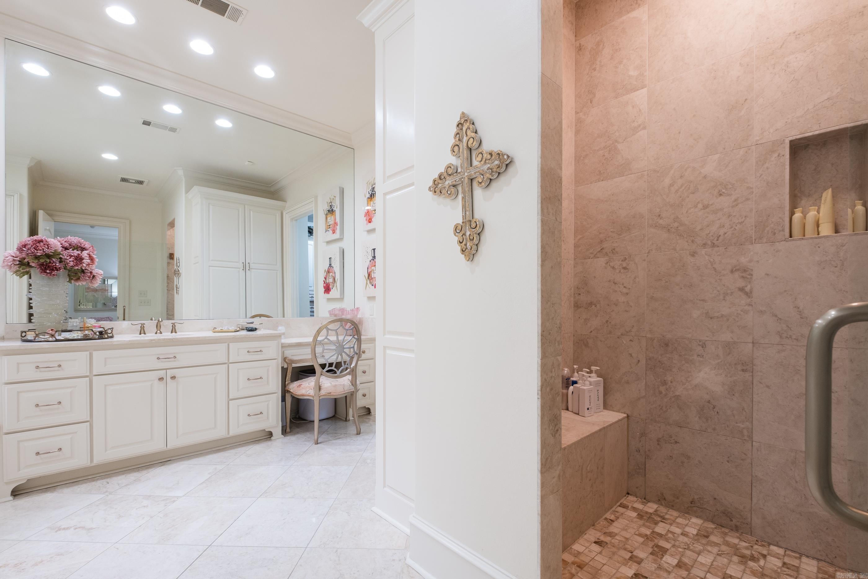 CHENAL VALLEY DEAUVILLE PLACE - Residential