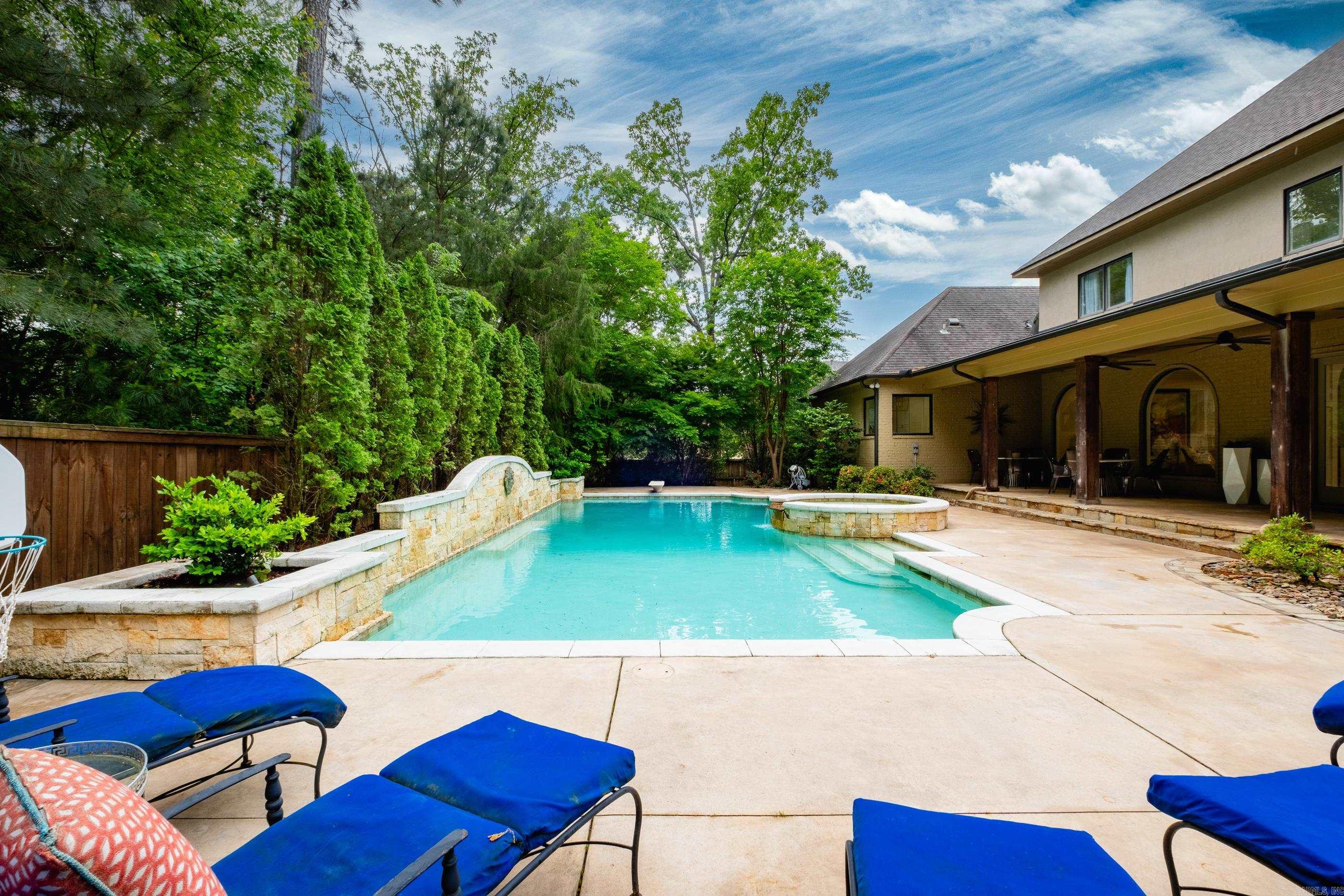 CHENAL VALLEY DEAUVILLE PLACE - Residential