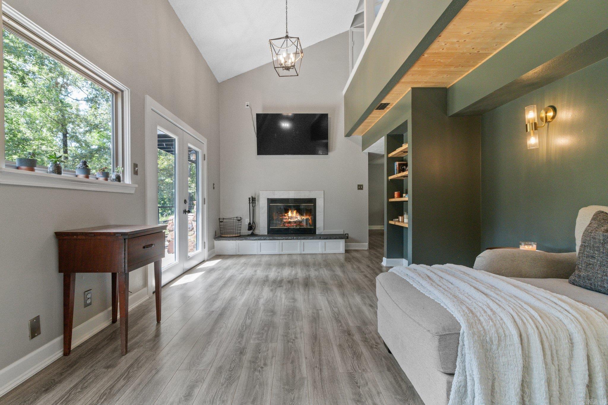 RIVER RIDGE - Residential