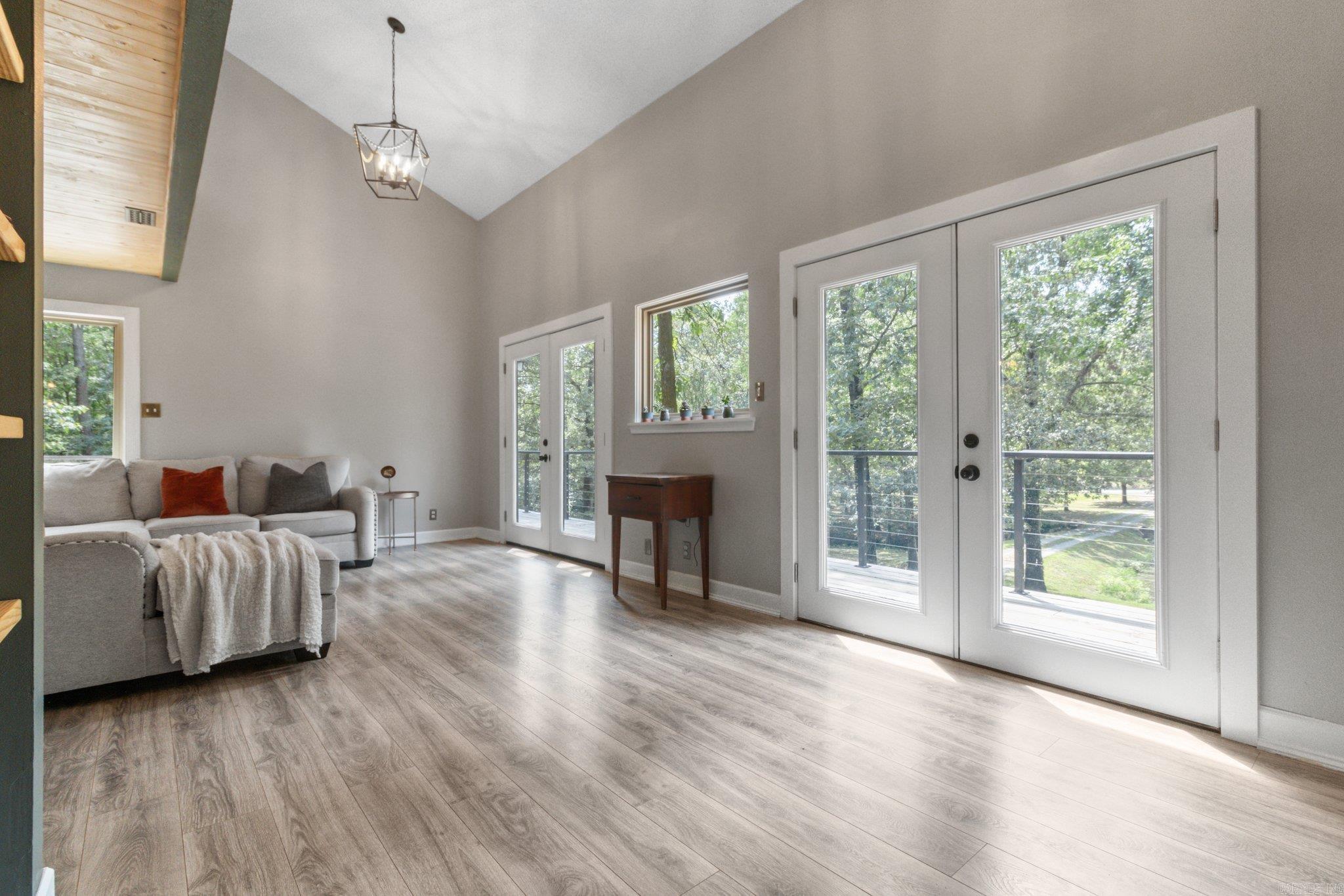 RIVER RIDGE - Residential