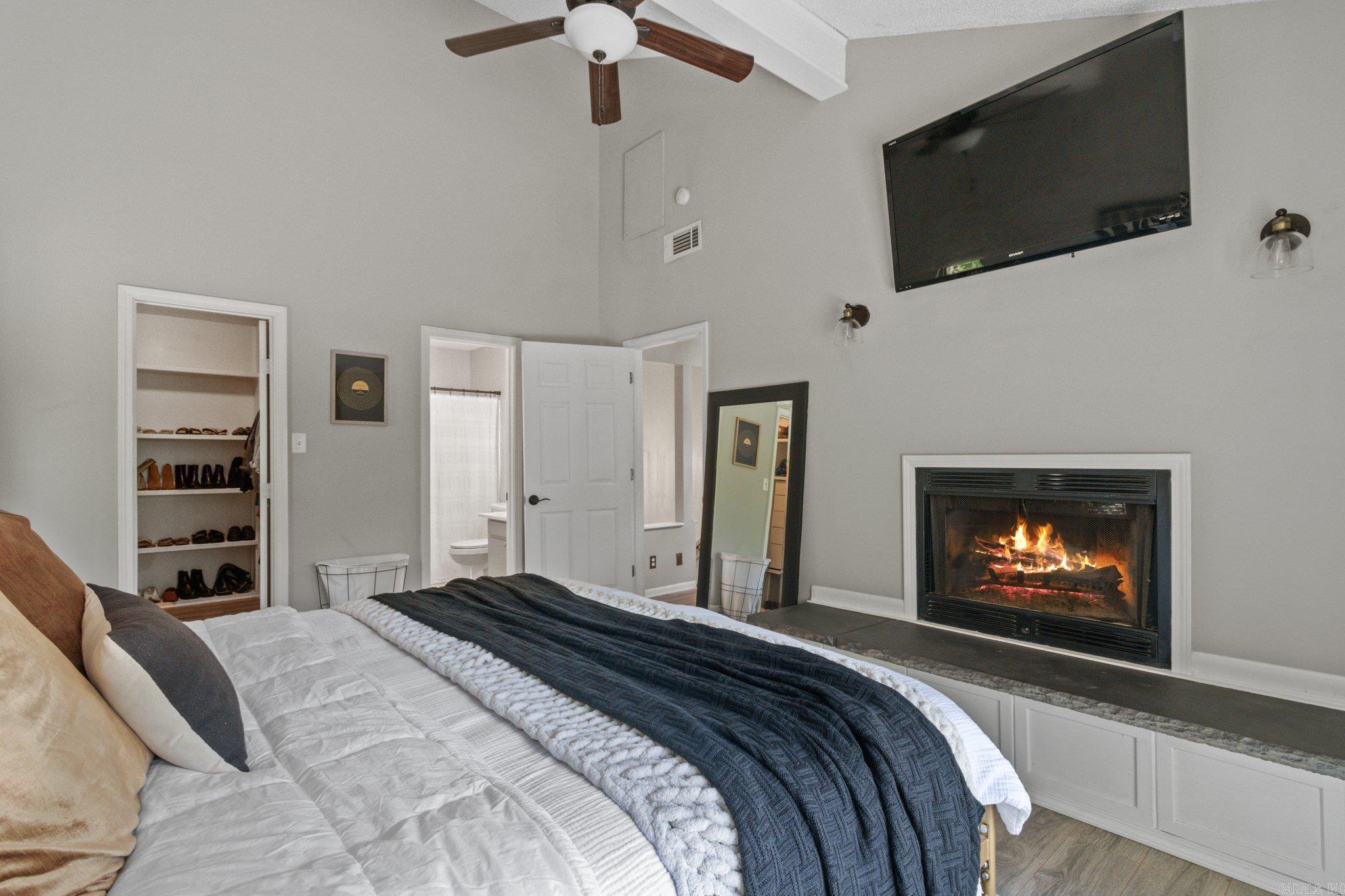 RIVER RIDGE - Residential