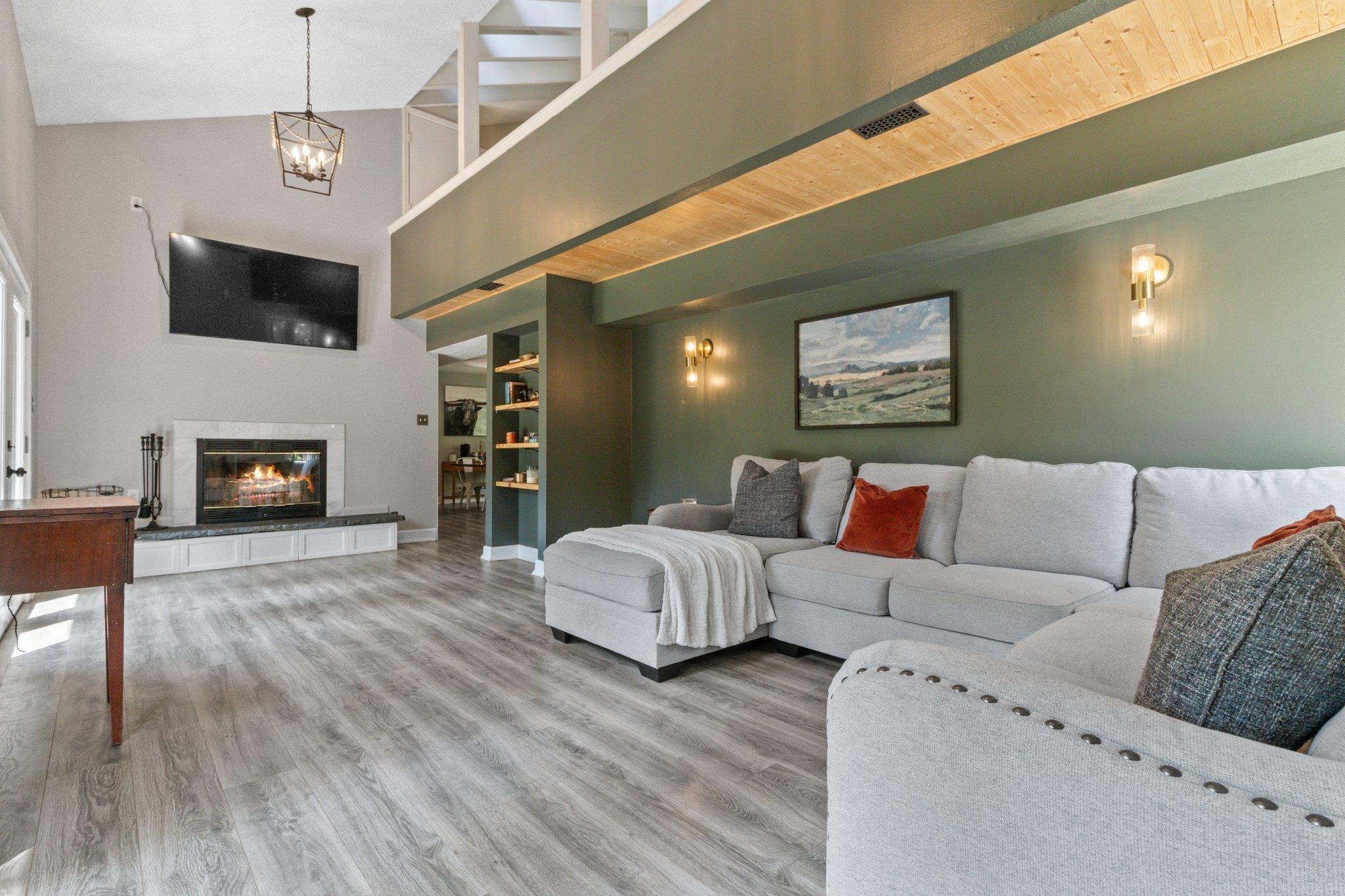 RIVER RIDGE - Residential