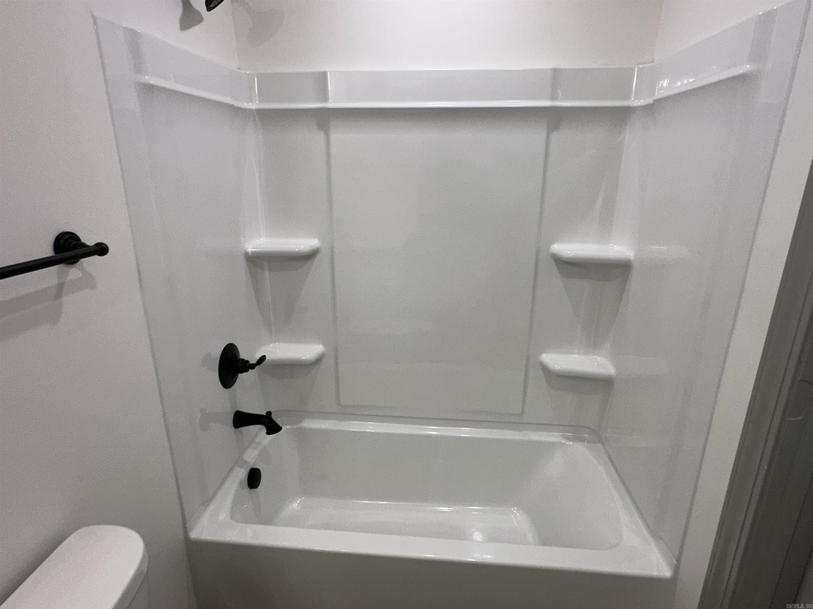 nil - Residential Lease