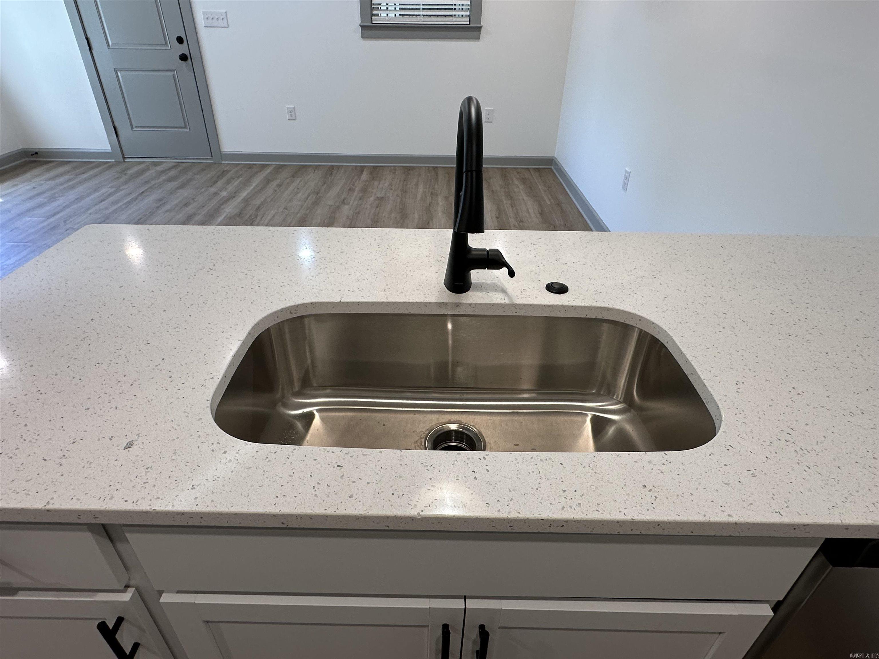 nil - Residential Lease