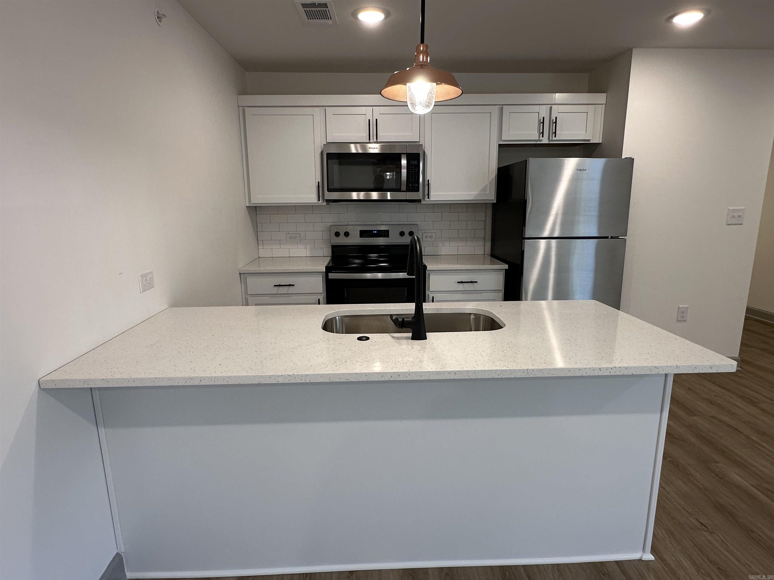 nil - Residential Lease