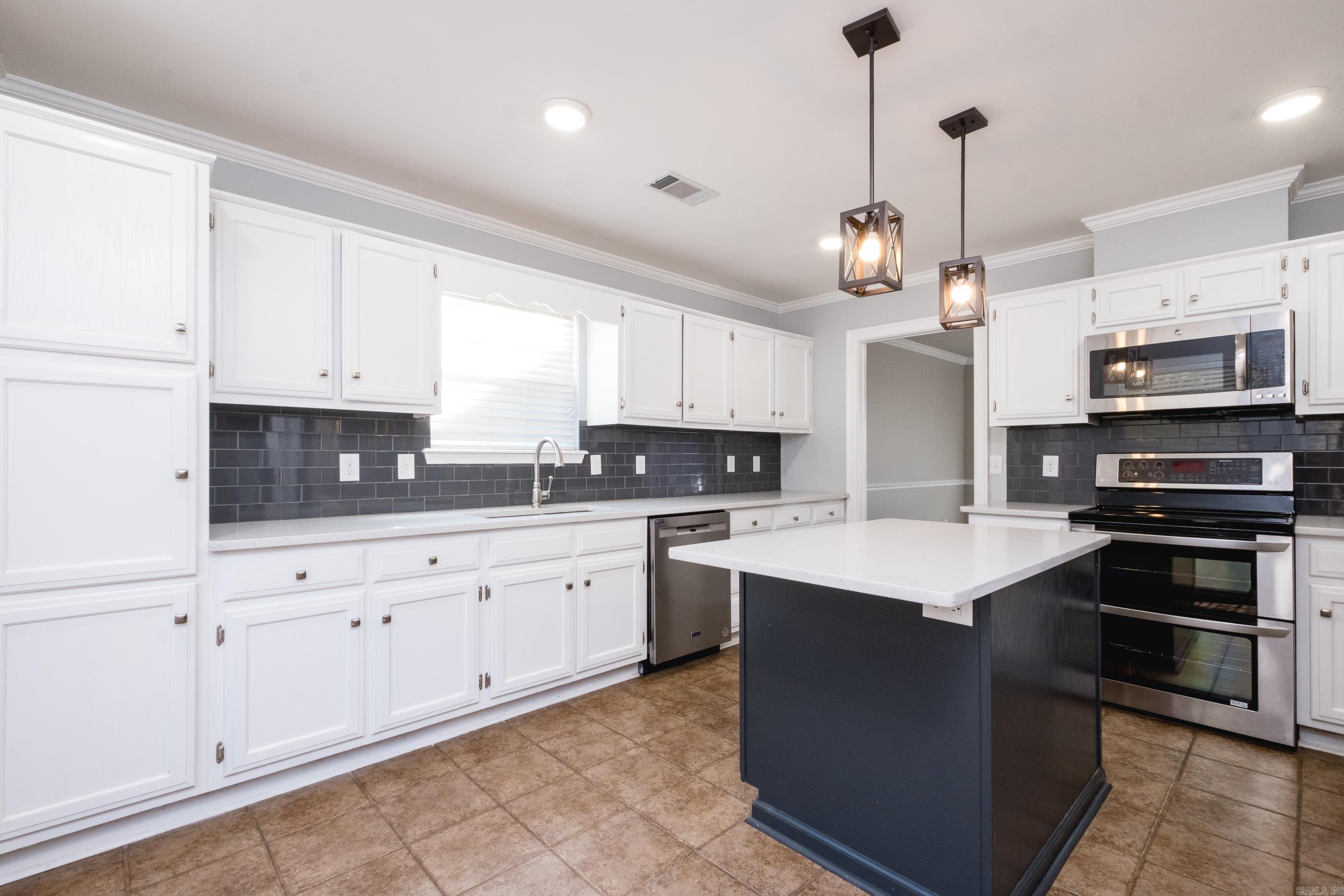 SECLUDED HILLS ADDN - Residential