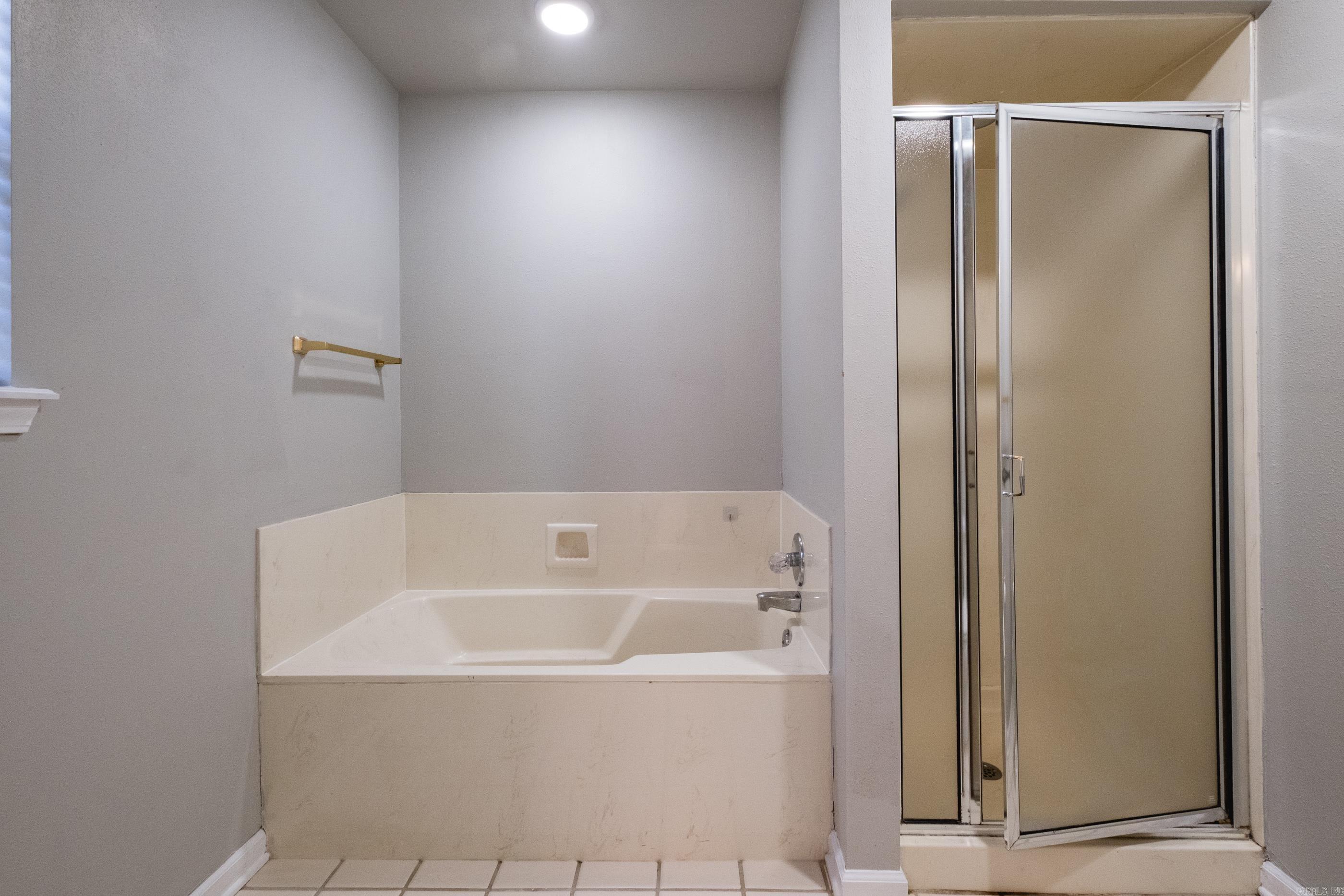 SECLUDED HILLS ADDN - Residential