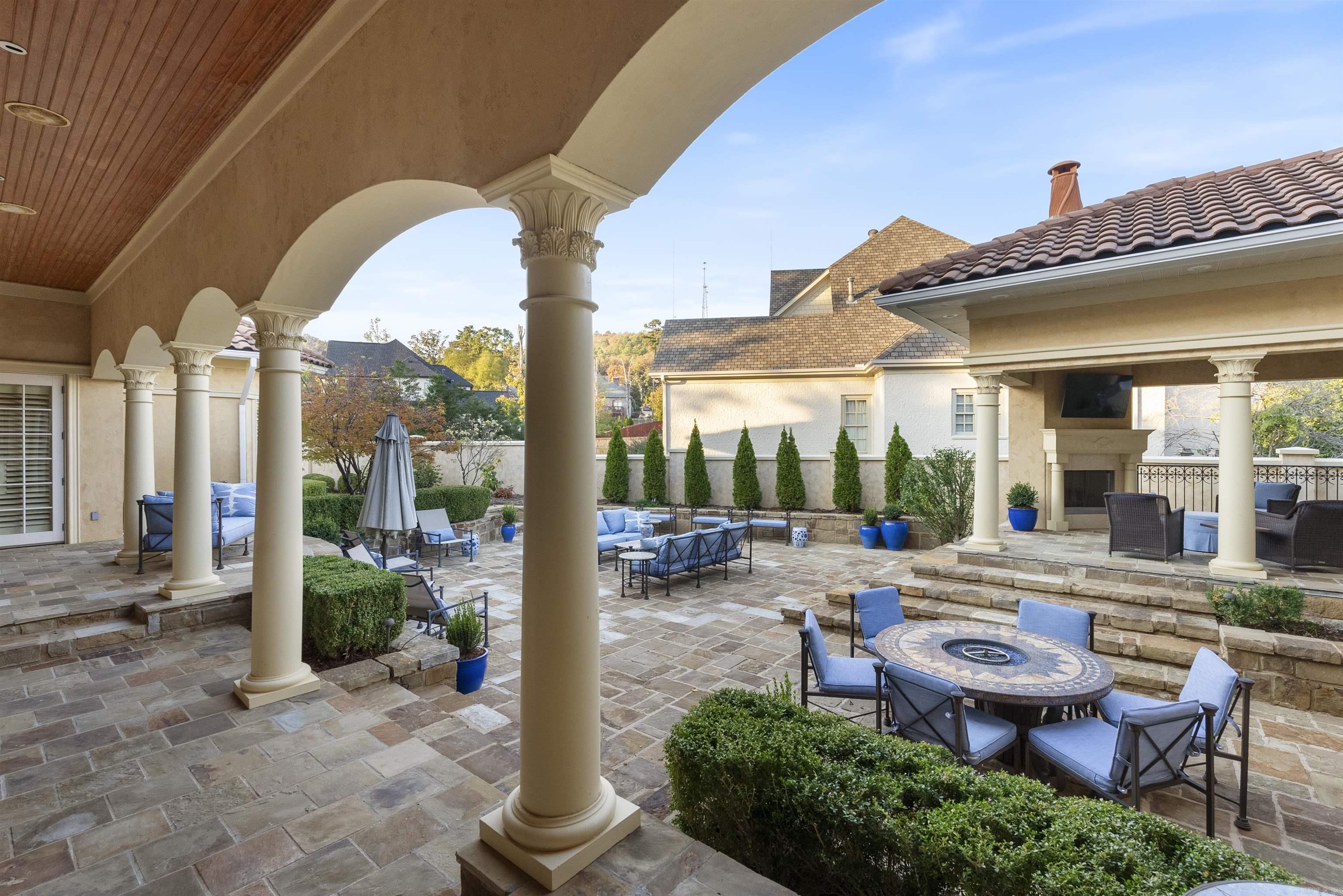 CHENAL VALLEY DEAUVILLE PLACE - Residential