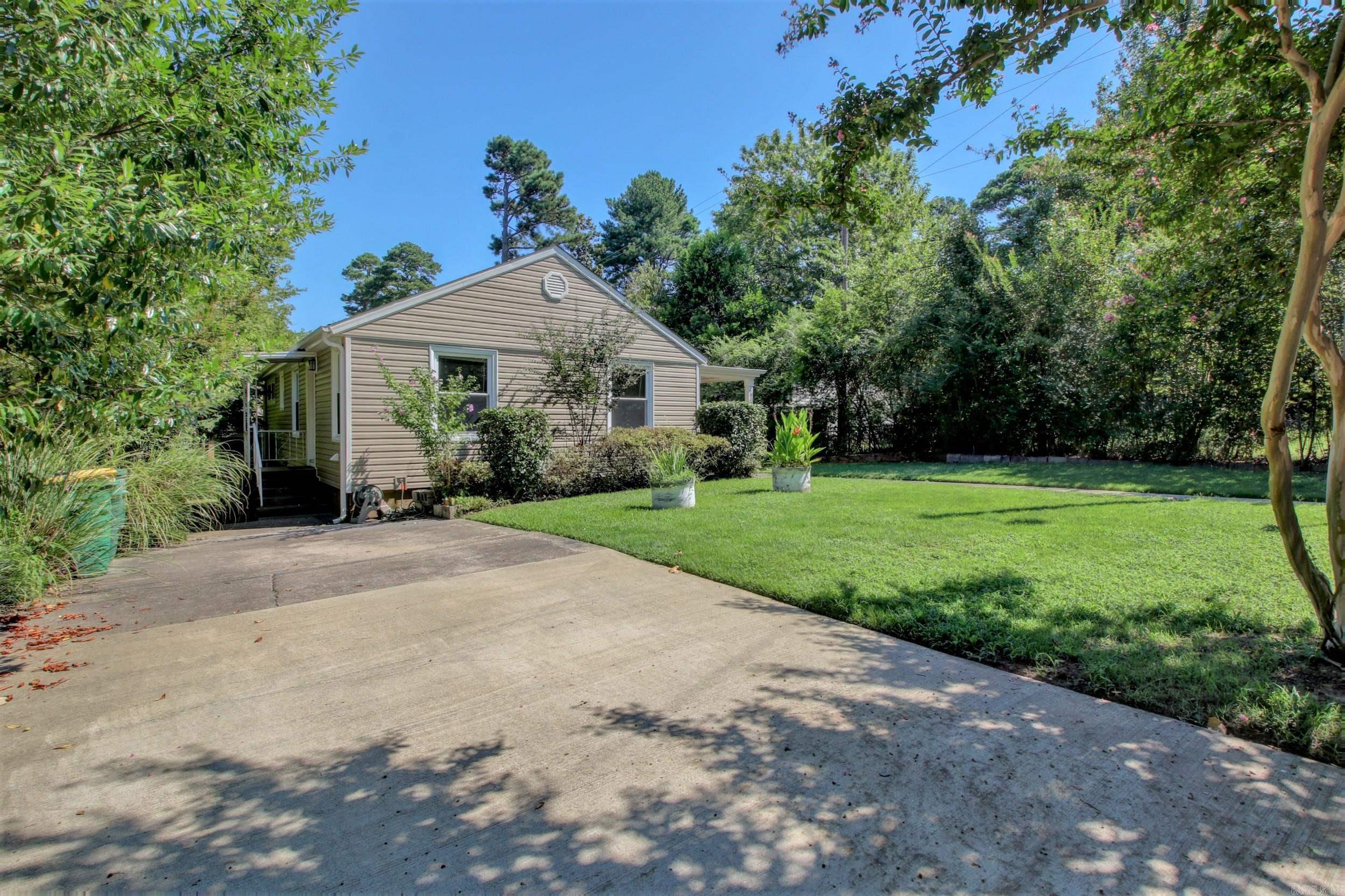 KINGWOOD PLACE - Residential