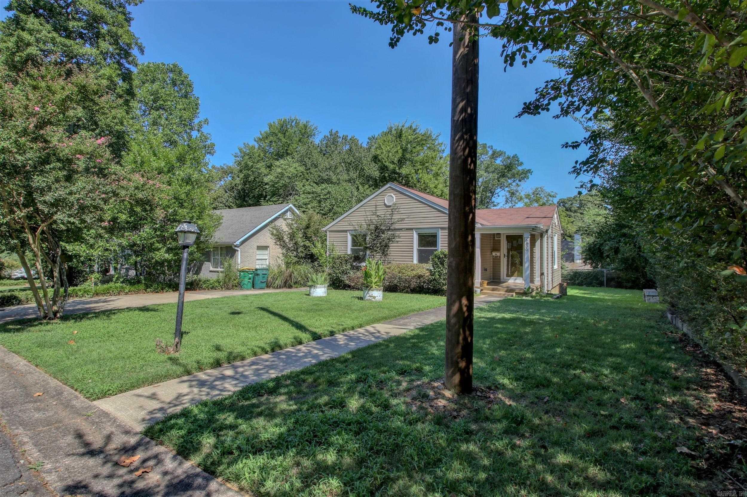 KINGWOOD PLACE - Residential