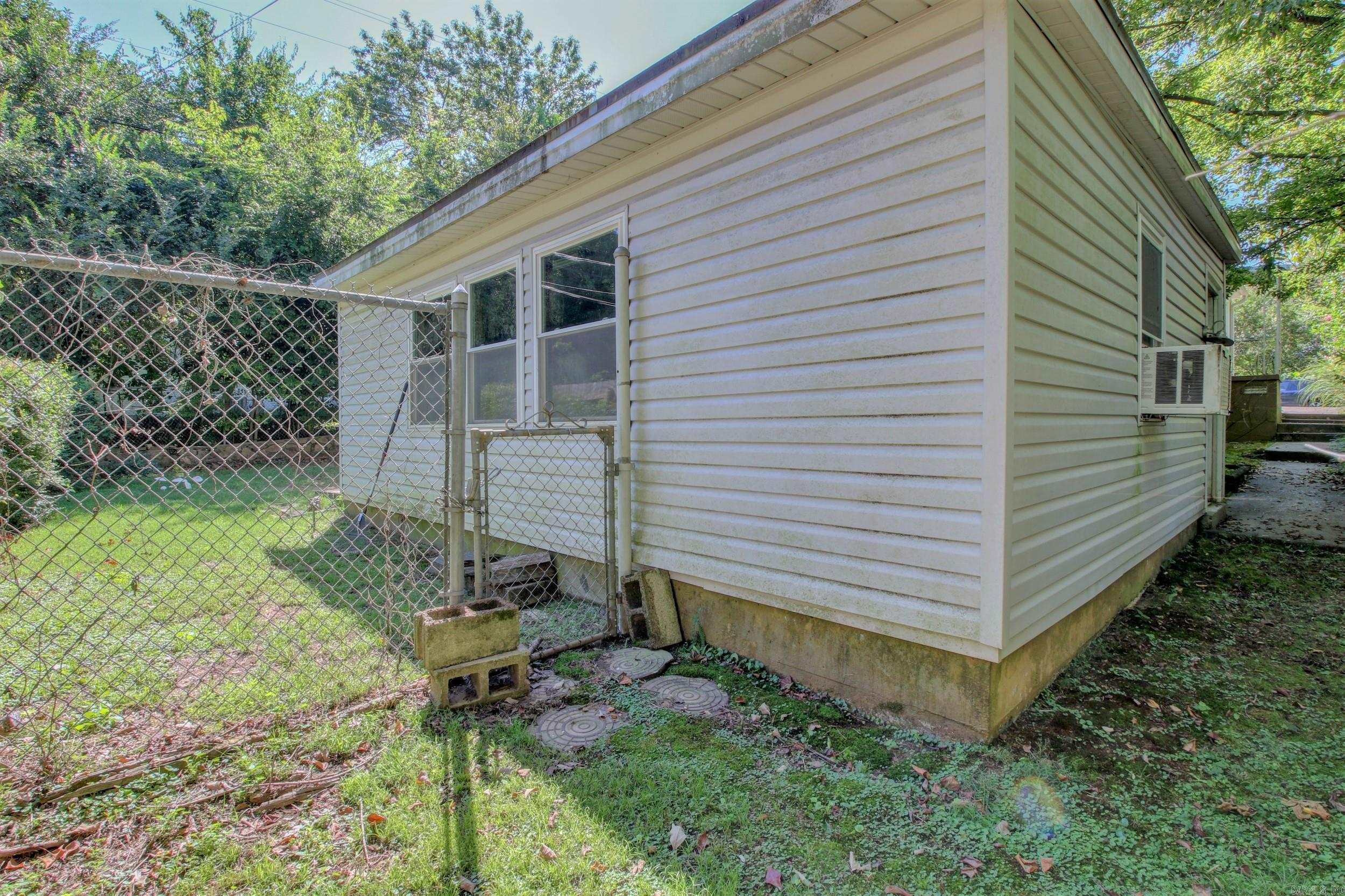 KINGWOOD PLACE - Residential