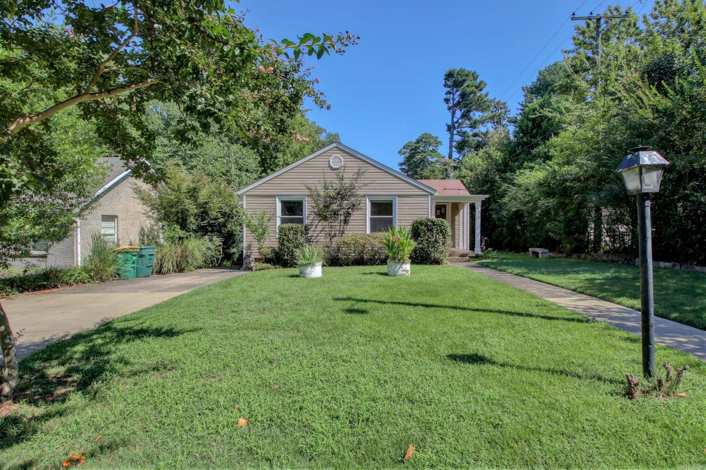 KINGWOOD PLACE - Residential