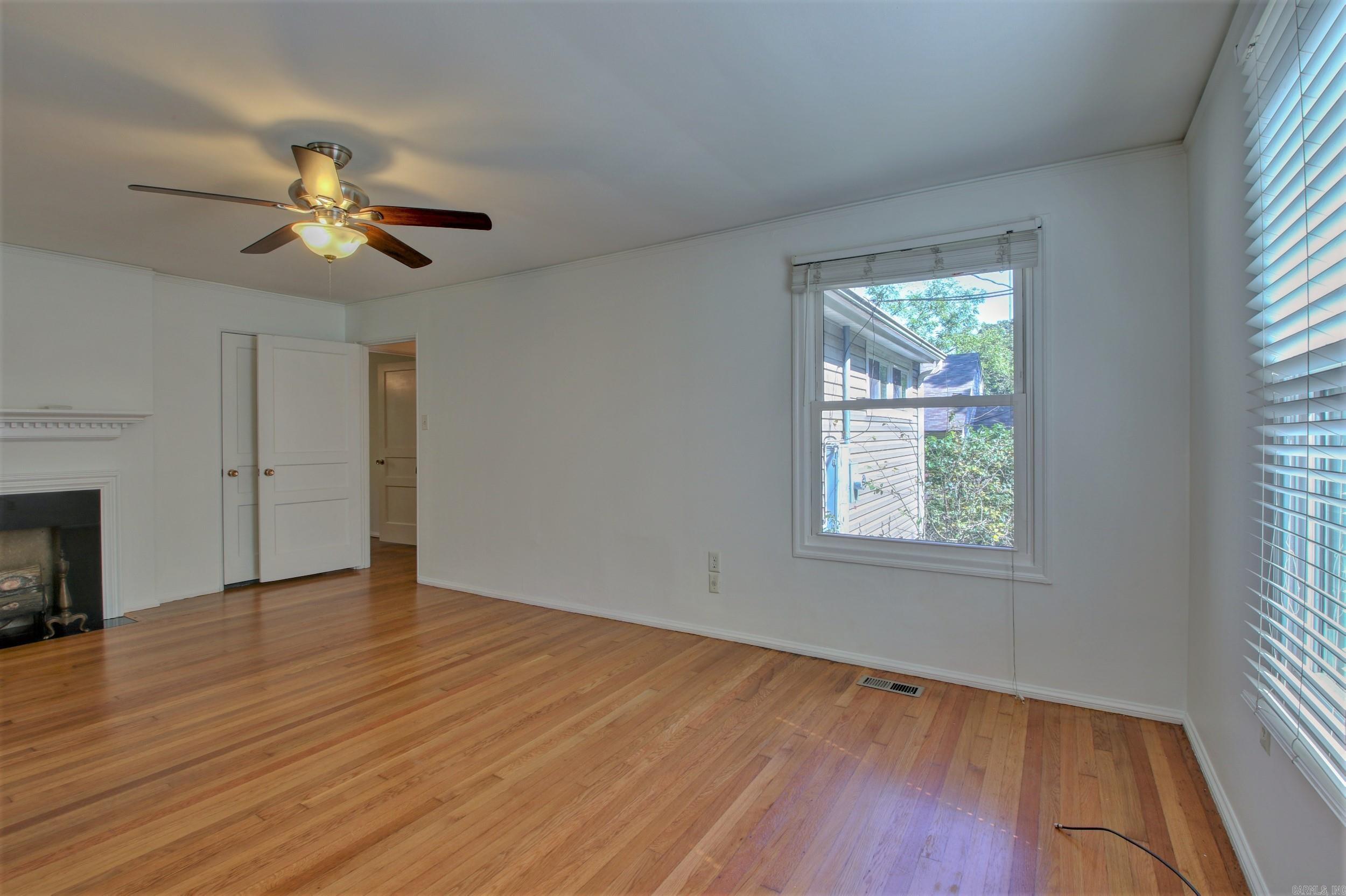 KINGWOOD PLACE - Residential