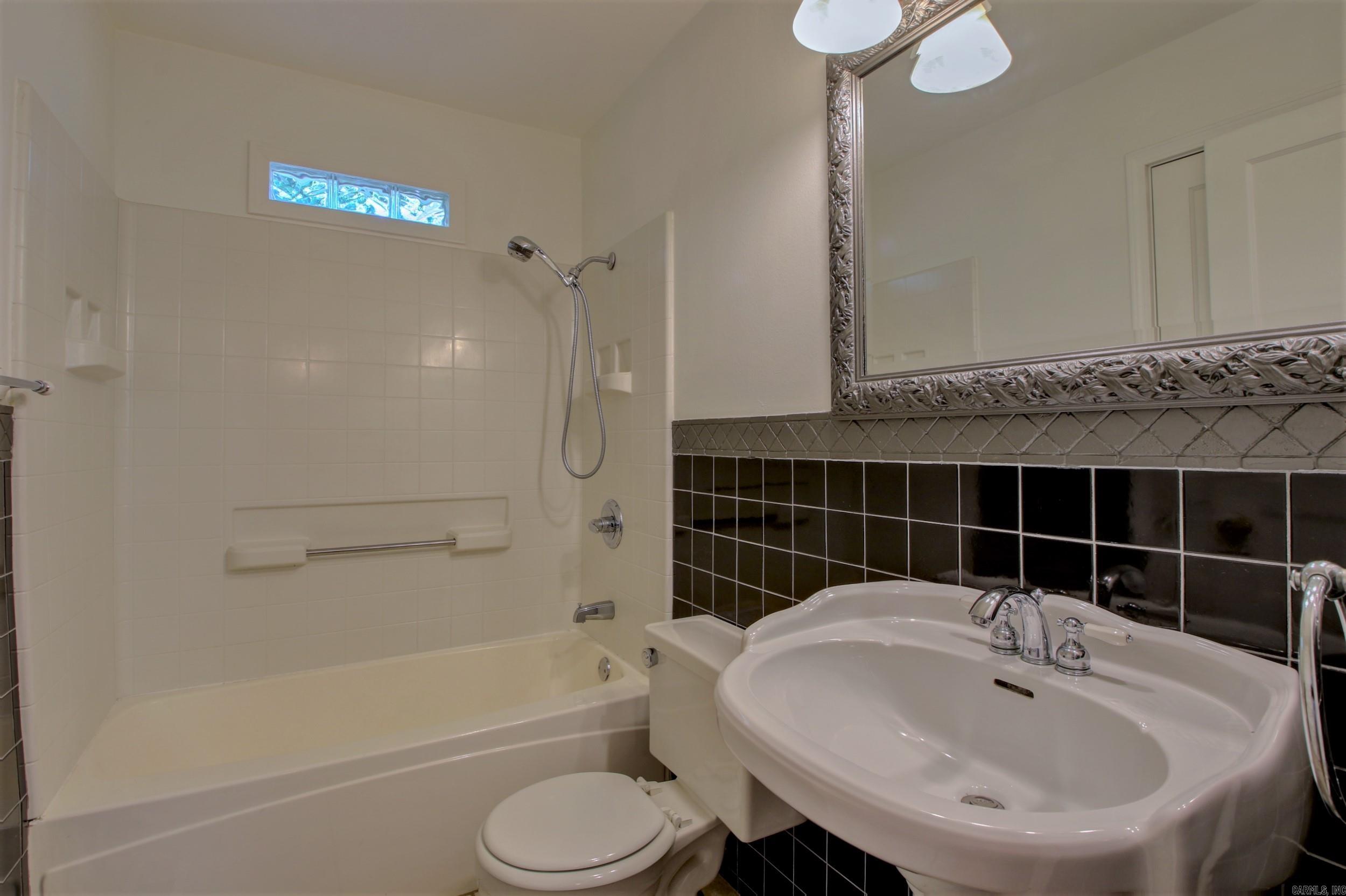 KINGWOOD PLACE - Residential