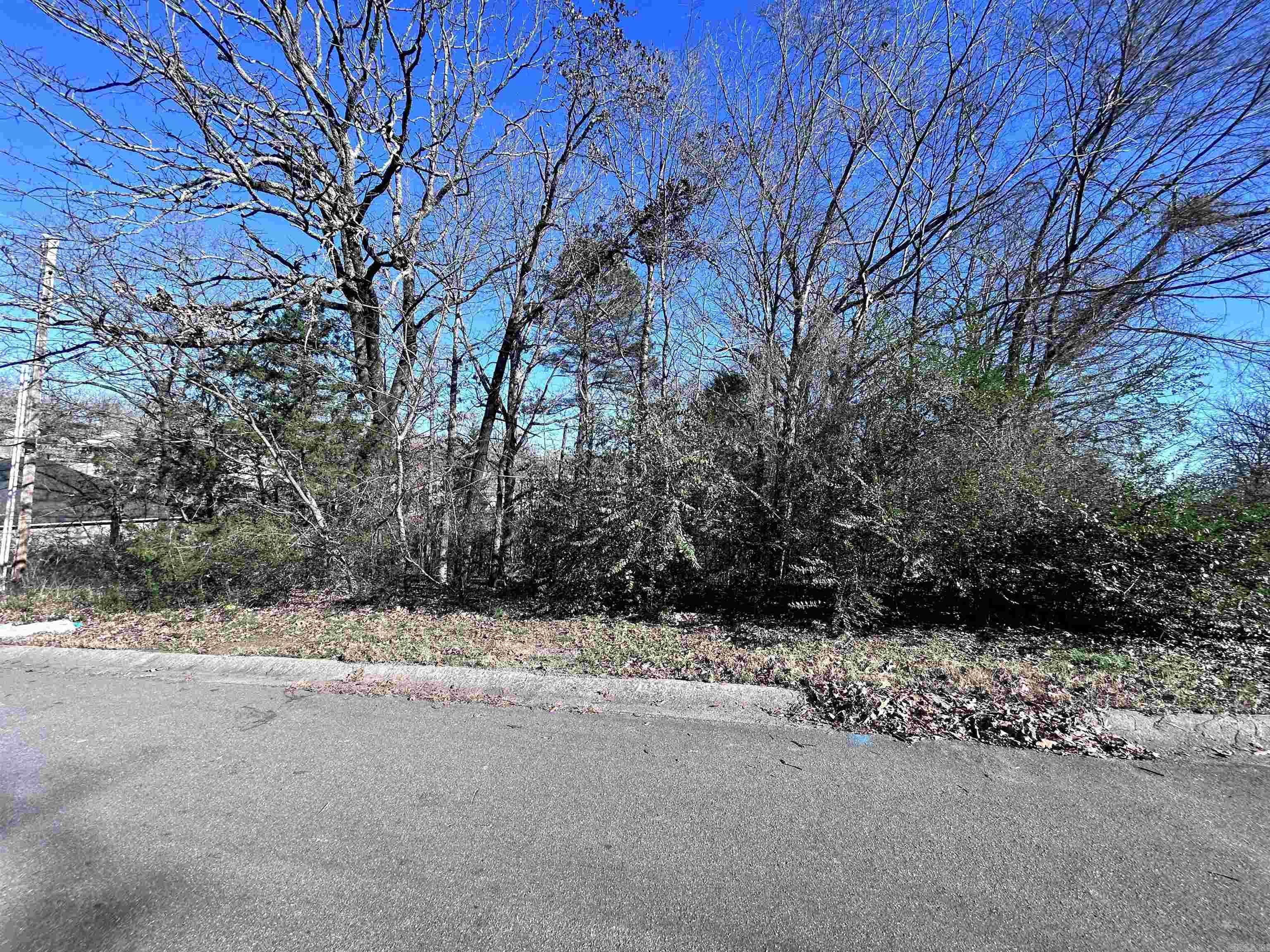 Sandalwood II - Land