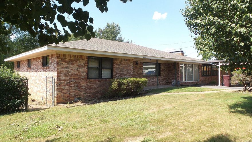 House and warehouse on .5 acres