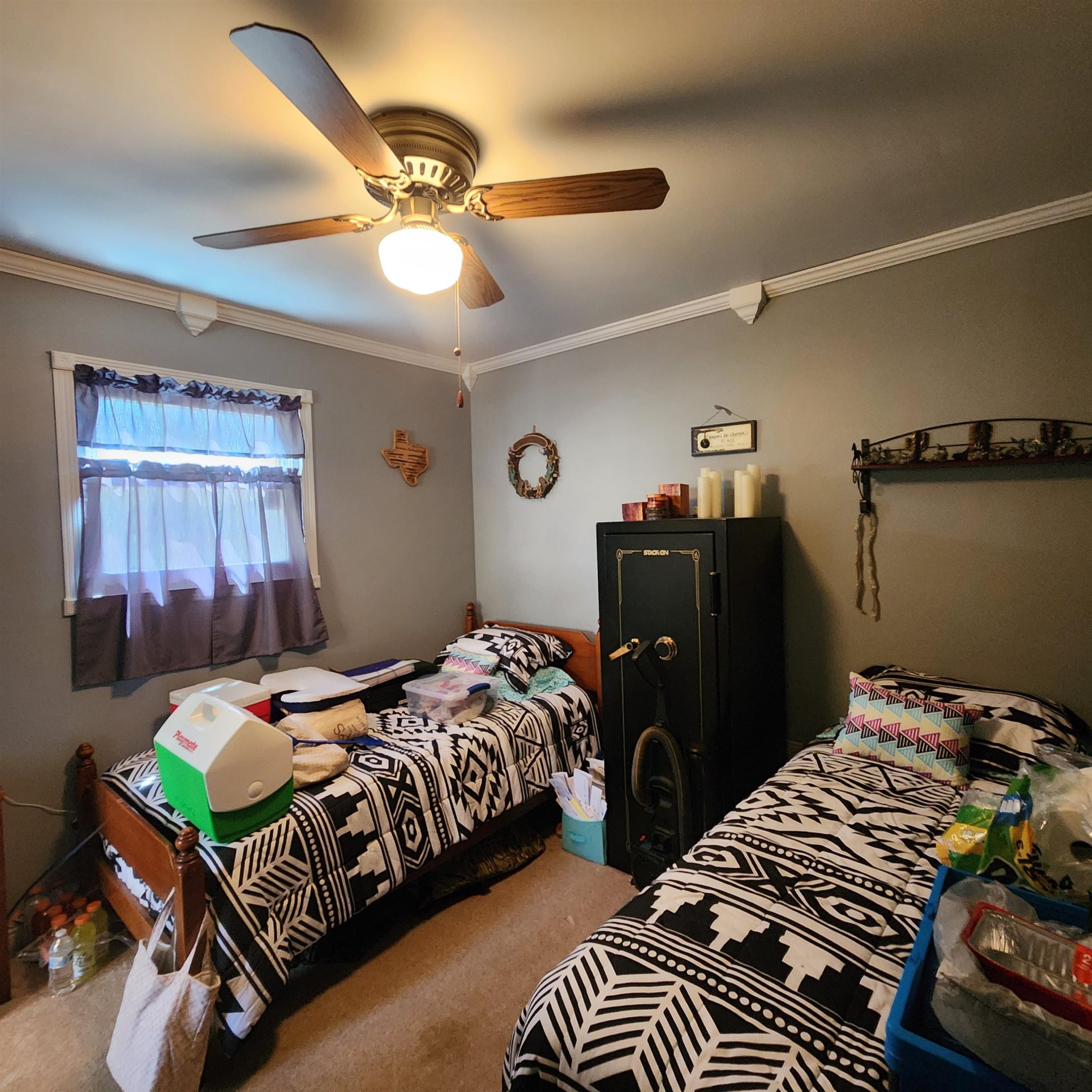 Navajo Second - Residential