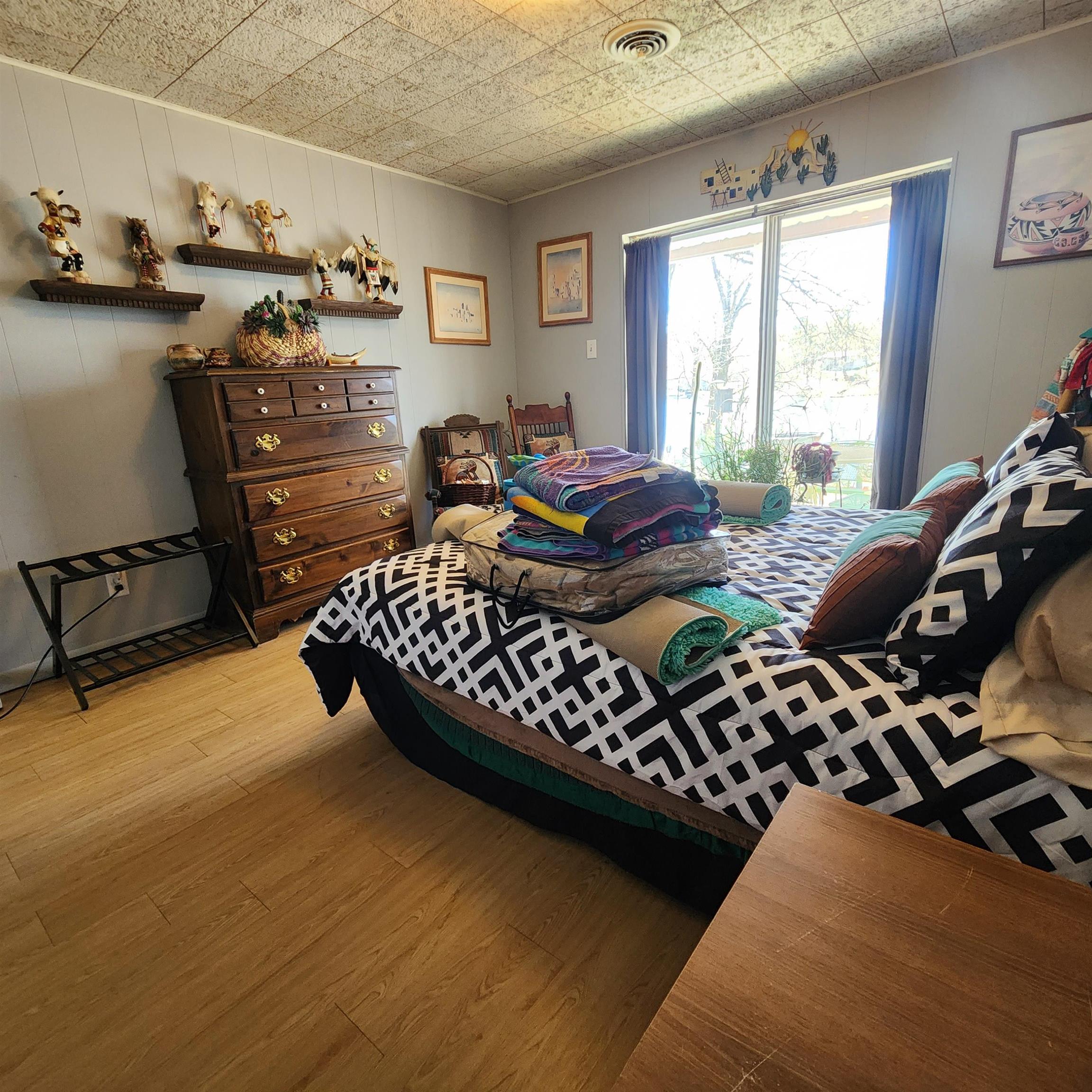 Navajo Second - Residential