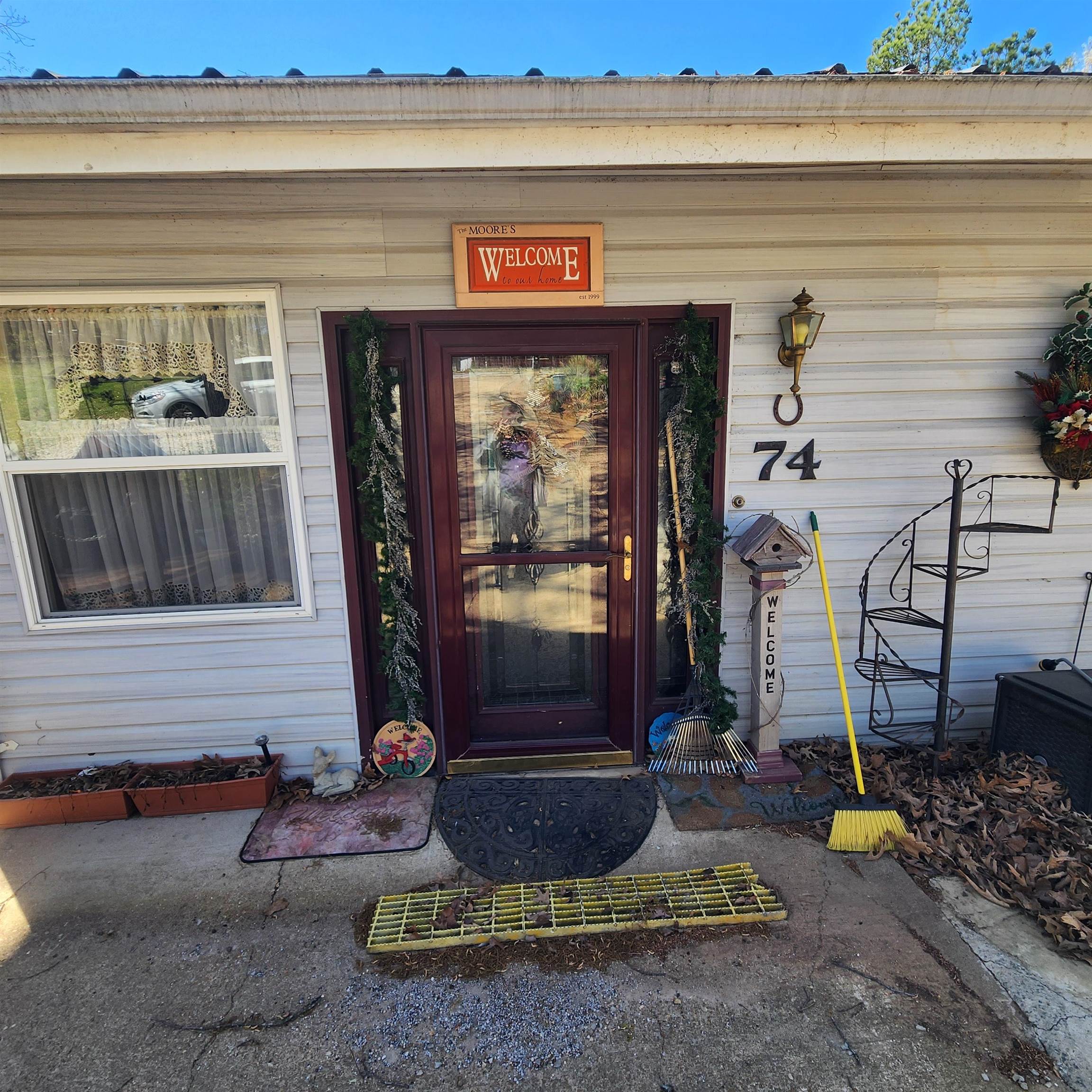 Navajo Second - Residential