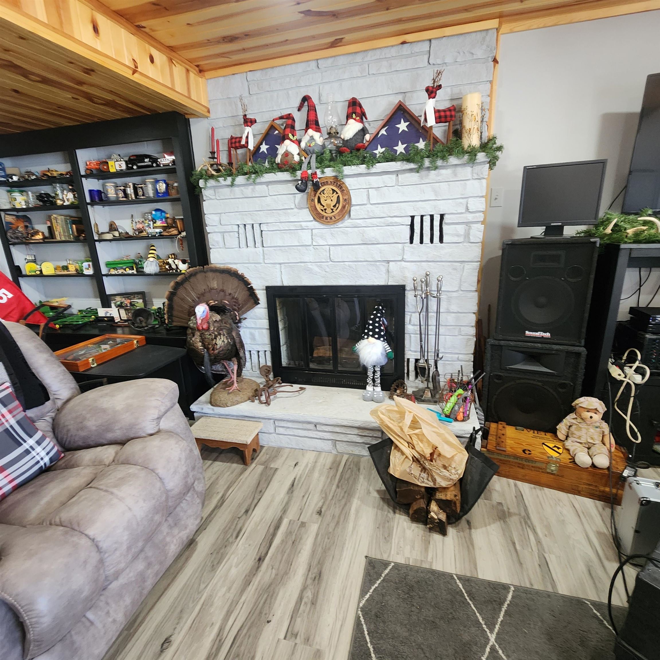 Navajo Second - Residential