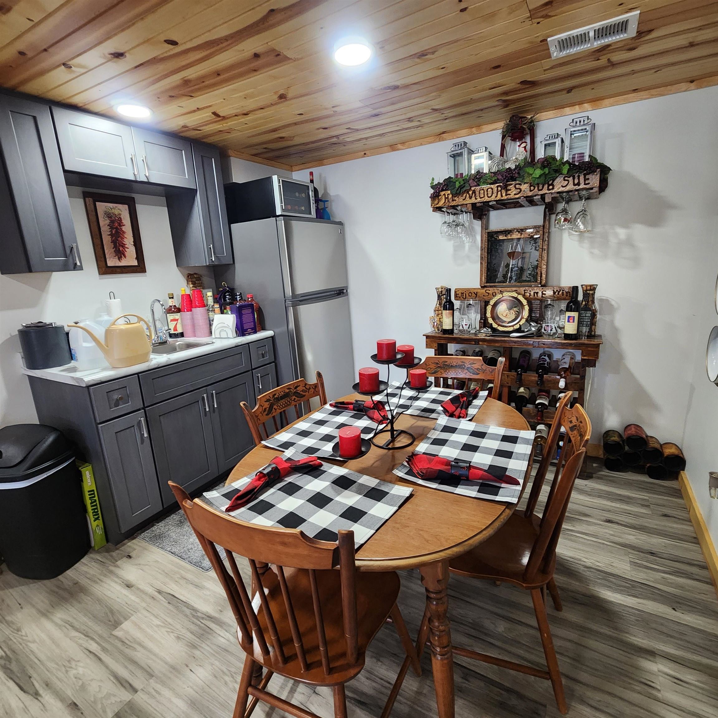 Navajo Second - Residential