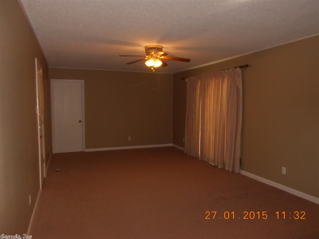 SECLUDED HILLS - Residential