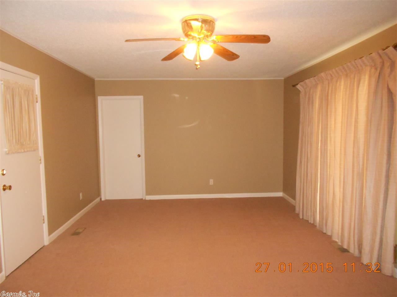 SECLUDED HILLS - Residential