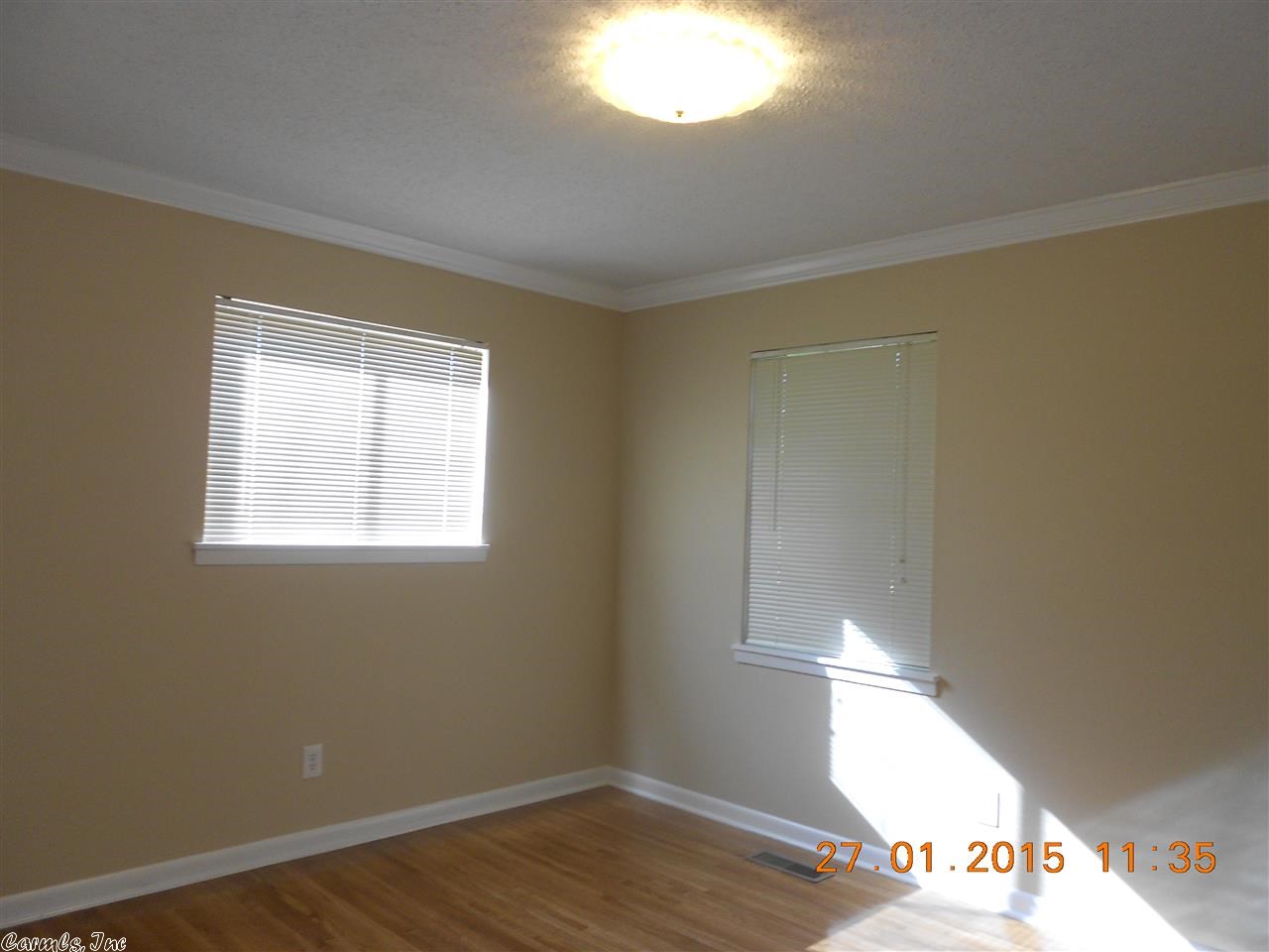 SECLUDED HILLS - Residential