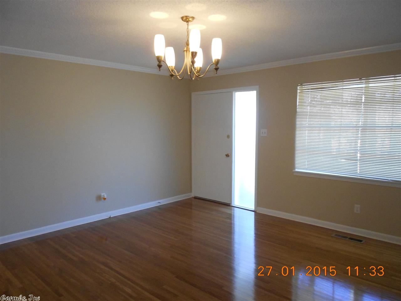 SECLUDED HILLS - Residential