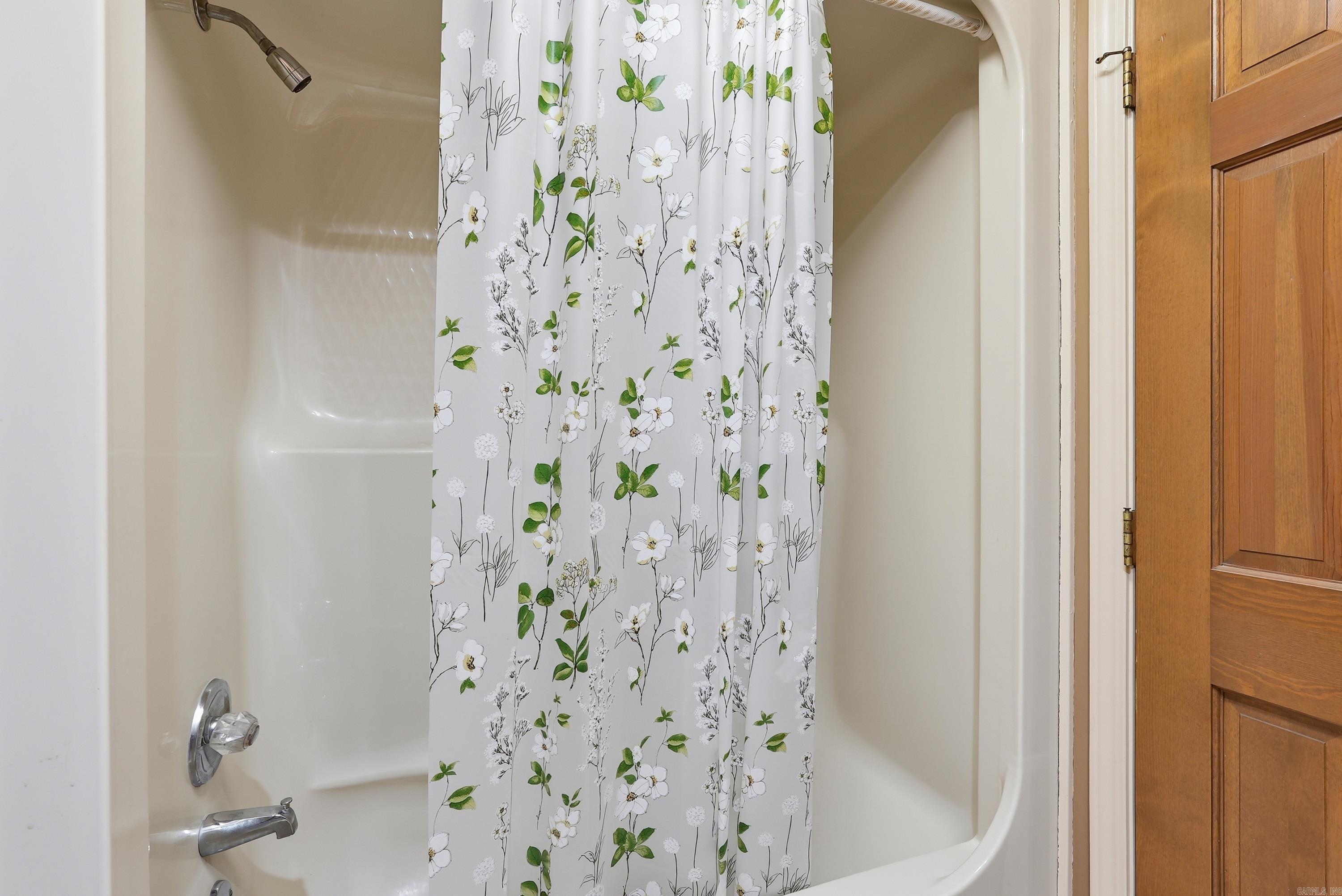 SHADY VALLEY - Residential