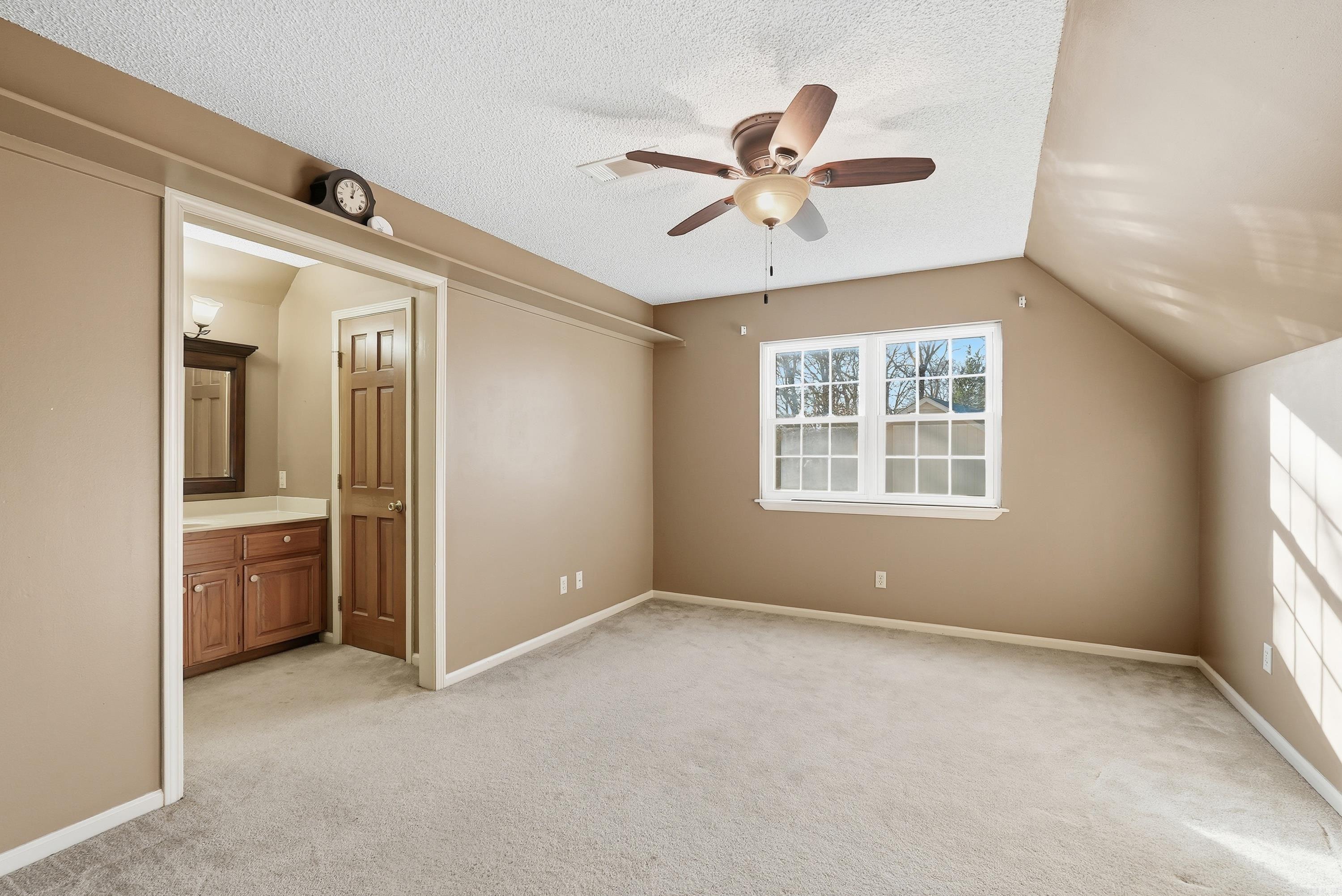 SHADY VALLEY - Residential