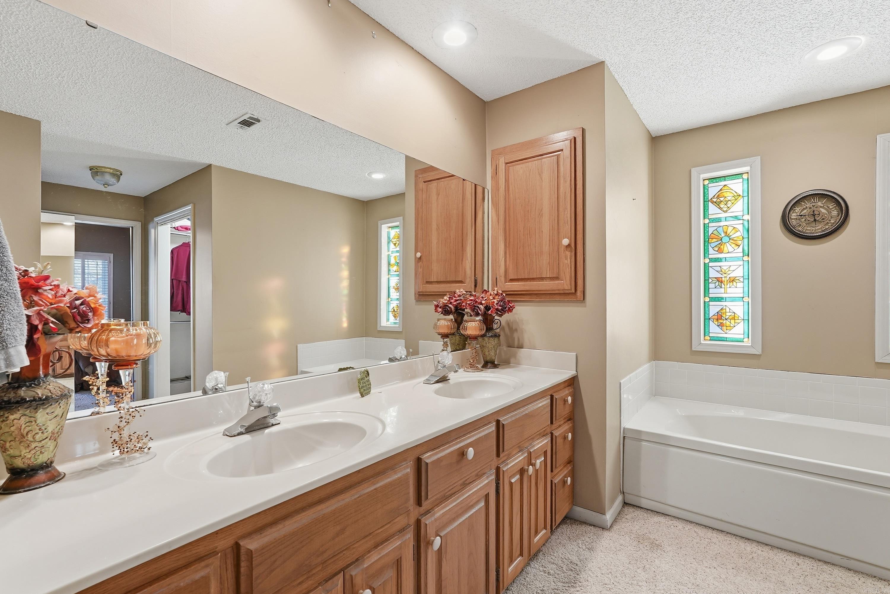 SHADY VALLEY - Residential