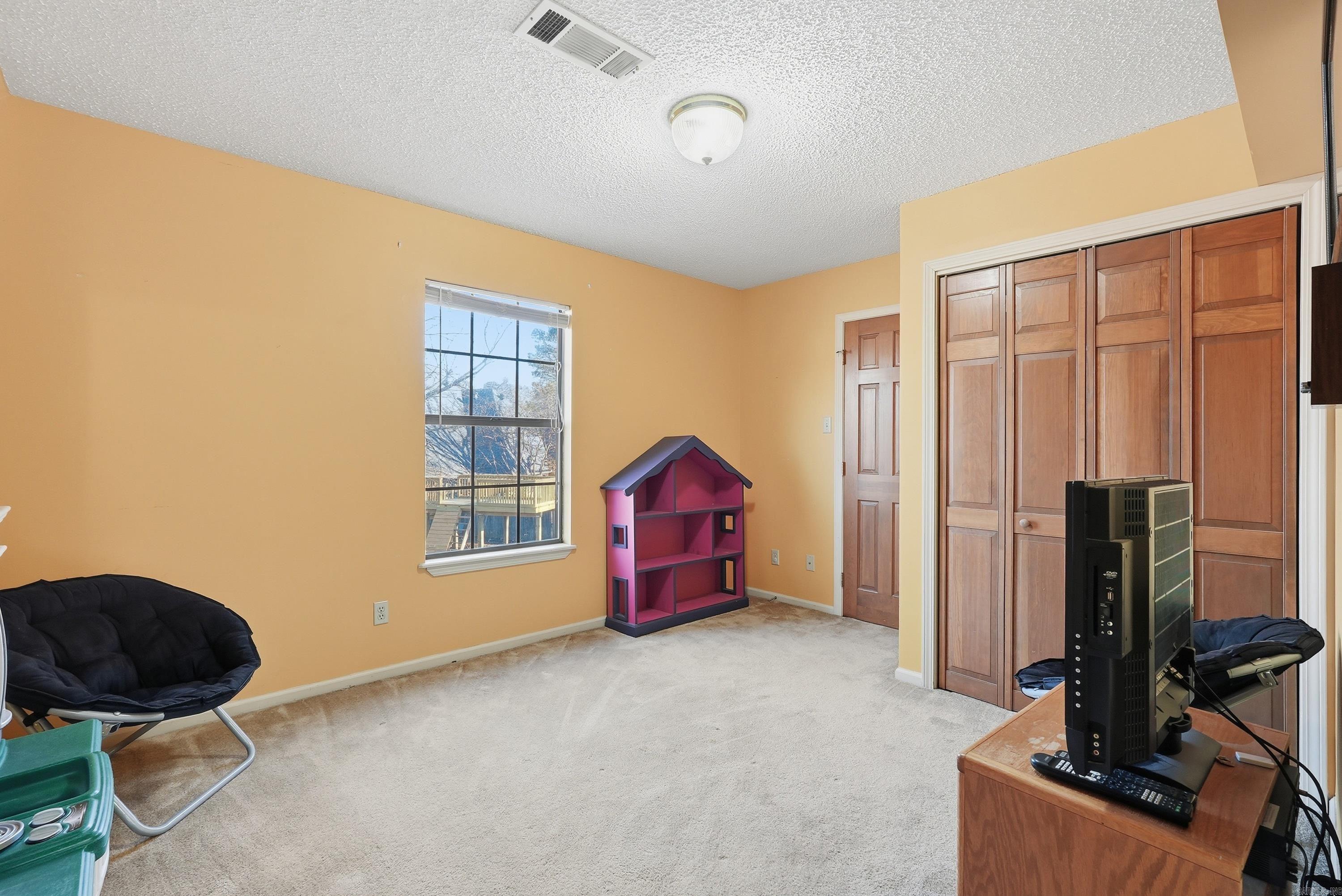 SHADY VALLEY - Residential