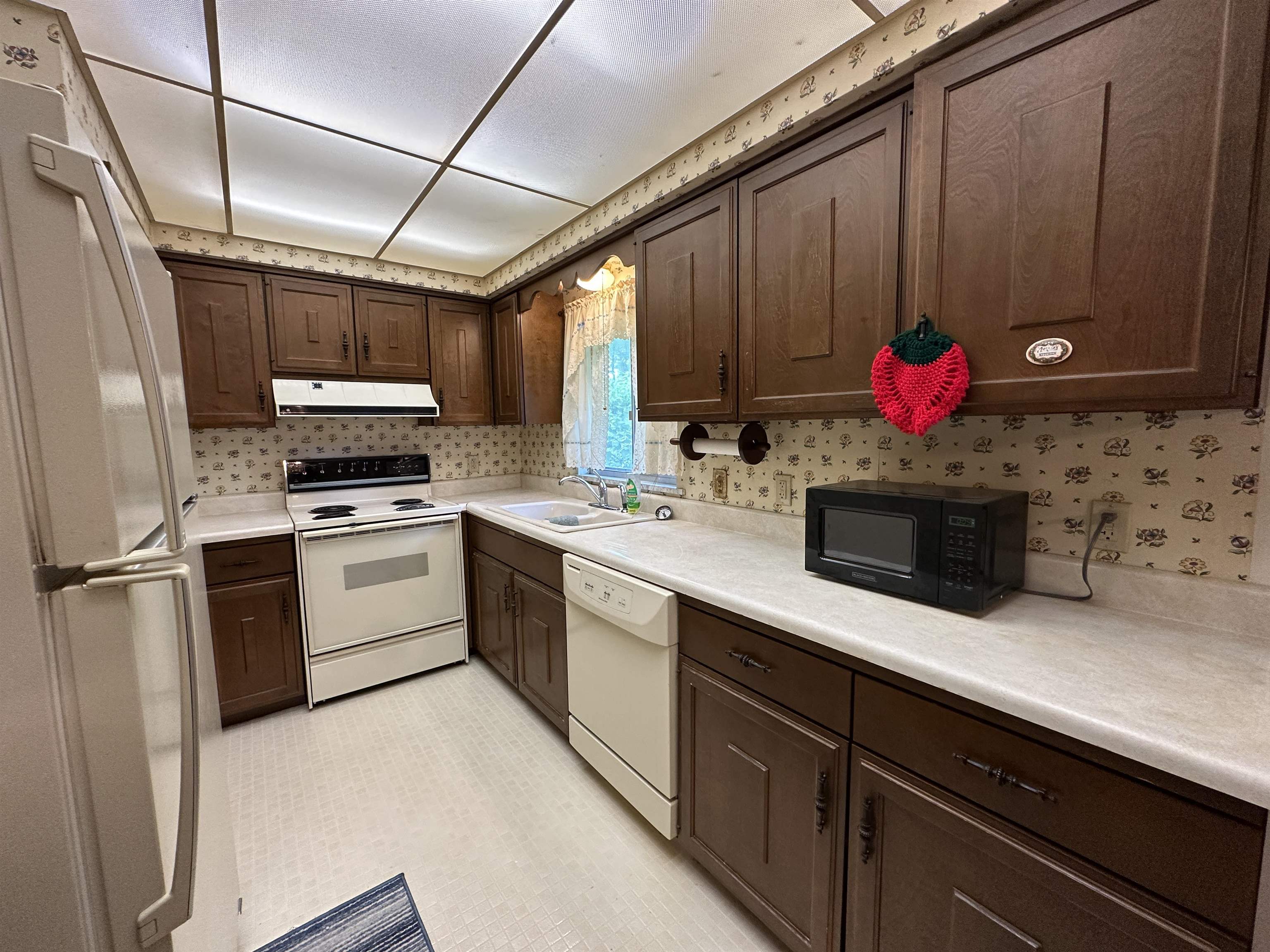 Briarwood East Condos - Residential