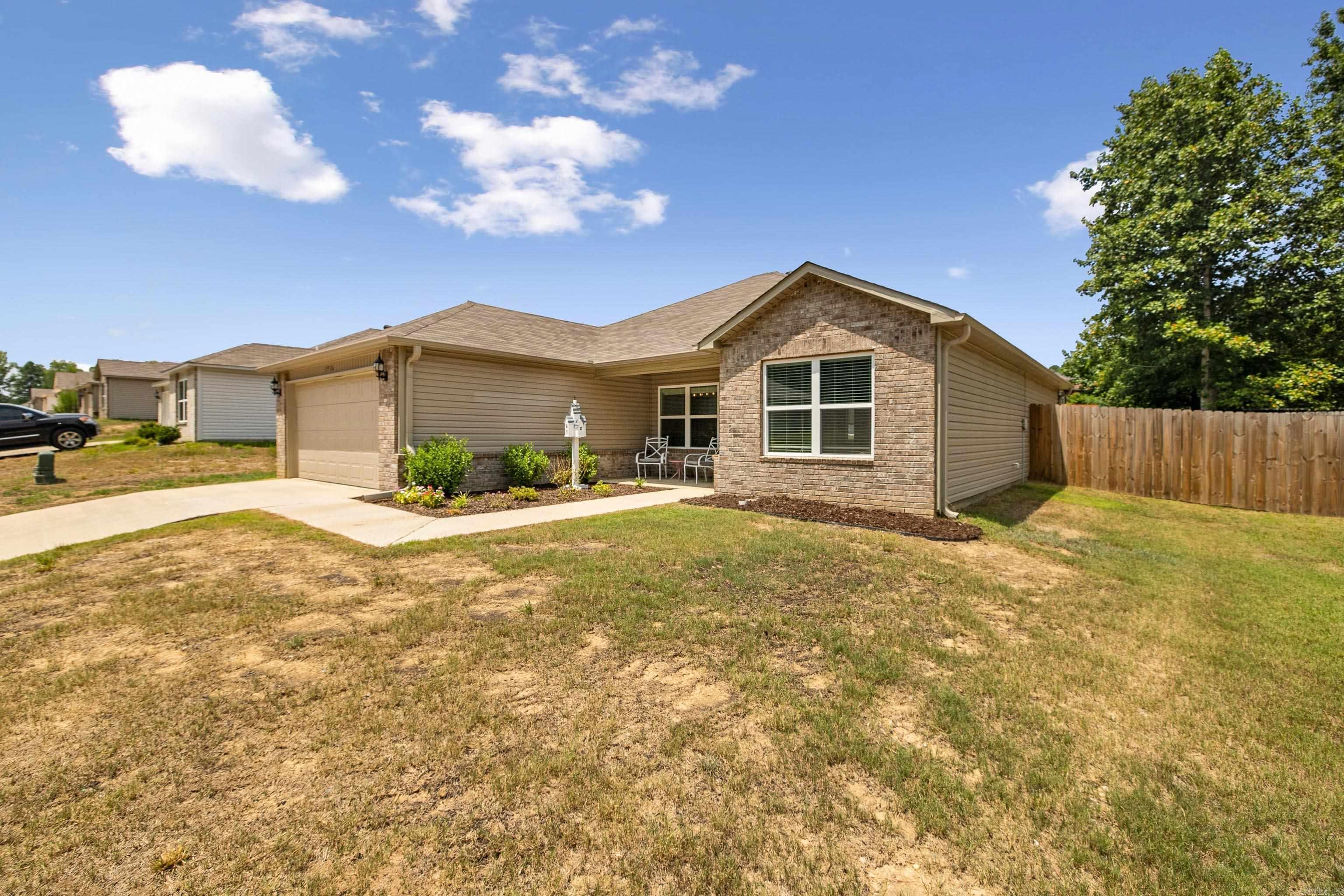 AUBURN HILLS - Residential