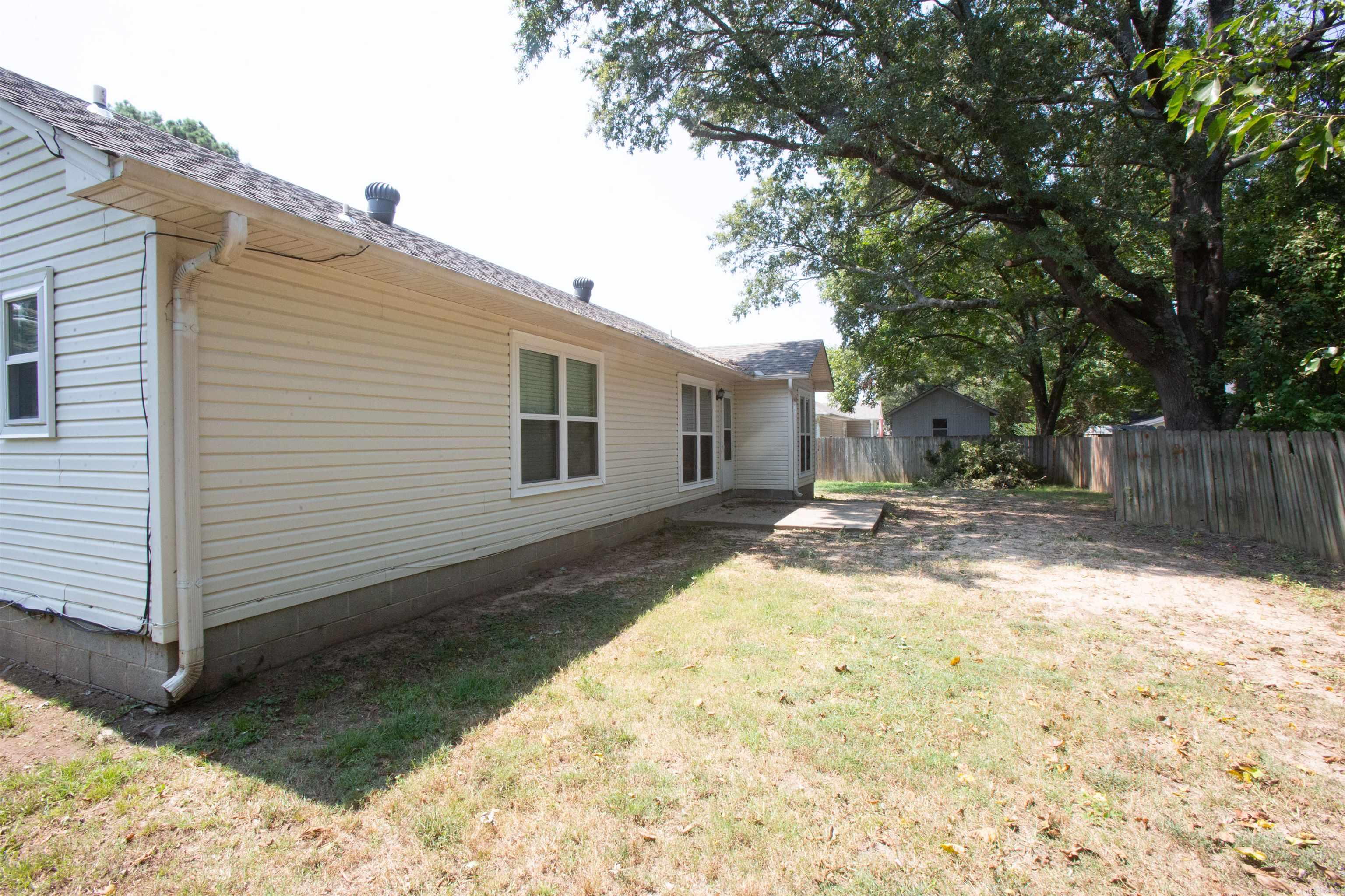 Lone Oak Acres - Residential Lease