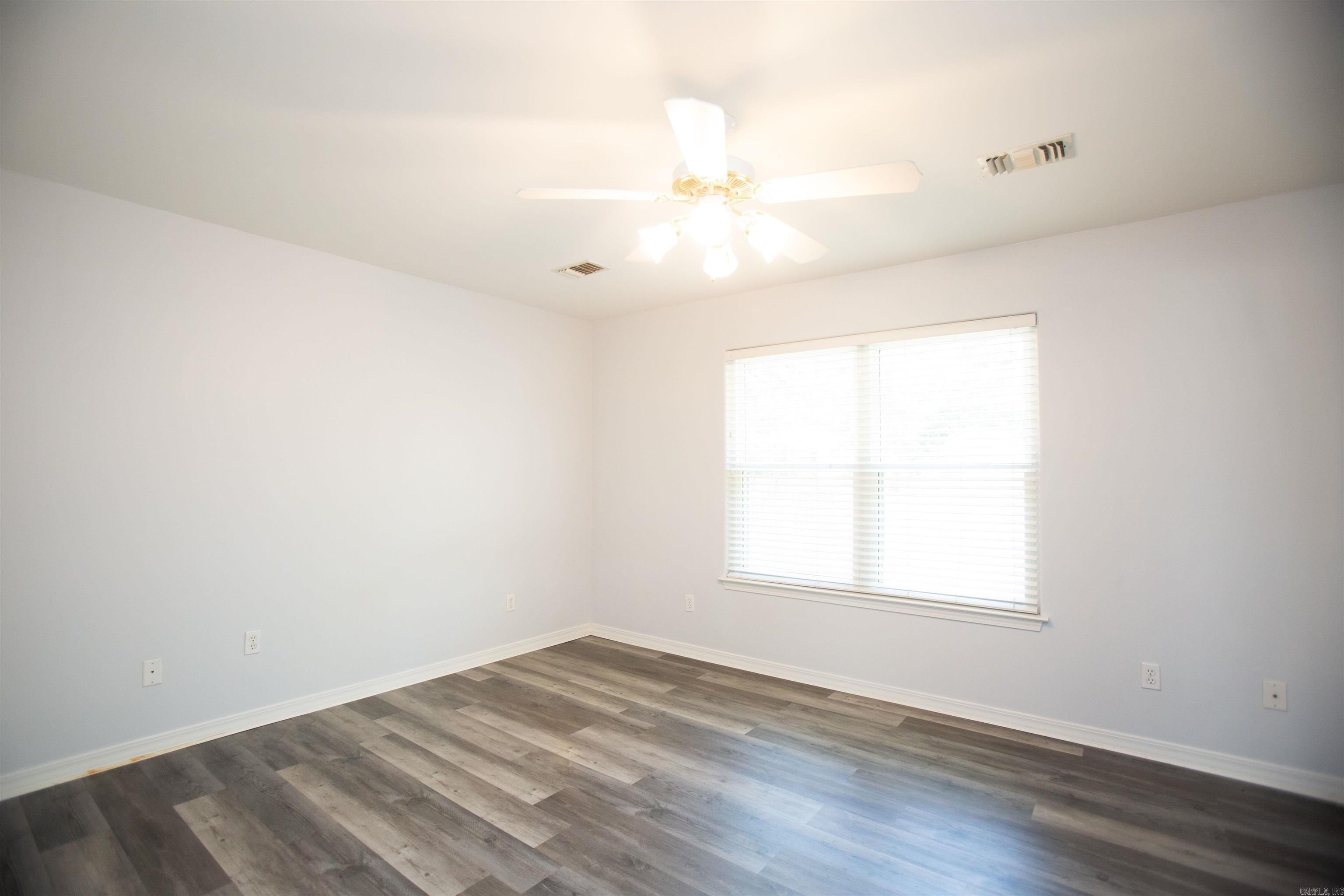 Lone Oak Acres - Residential Lease