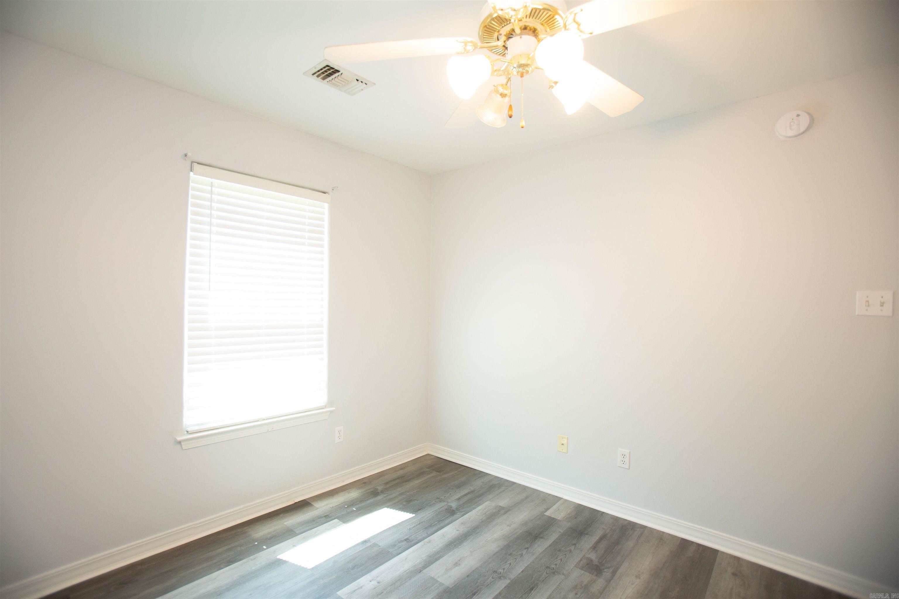 Lone Oak Acres - Residential Lease