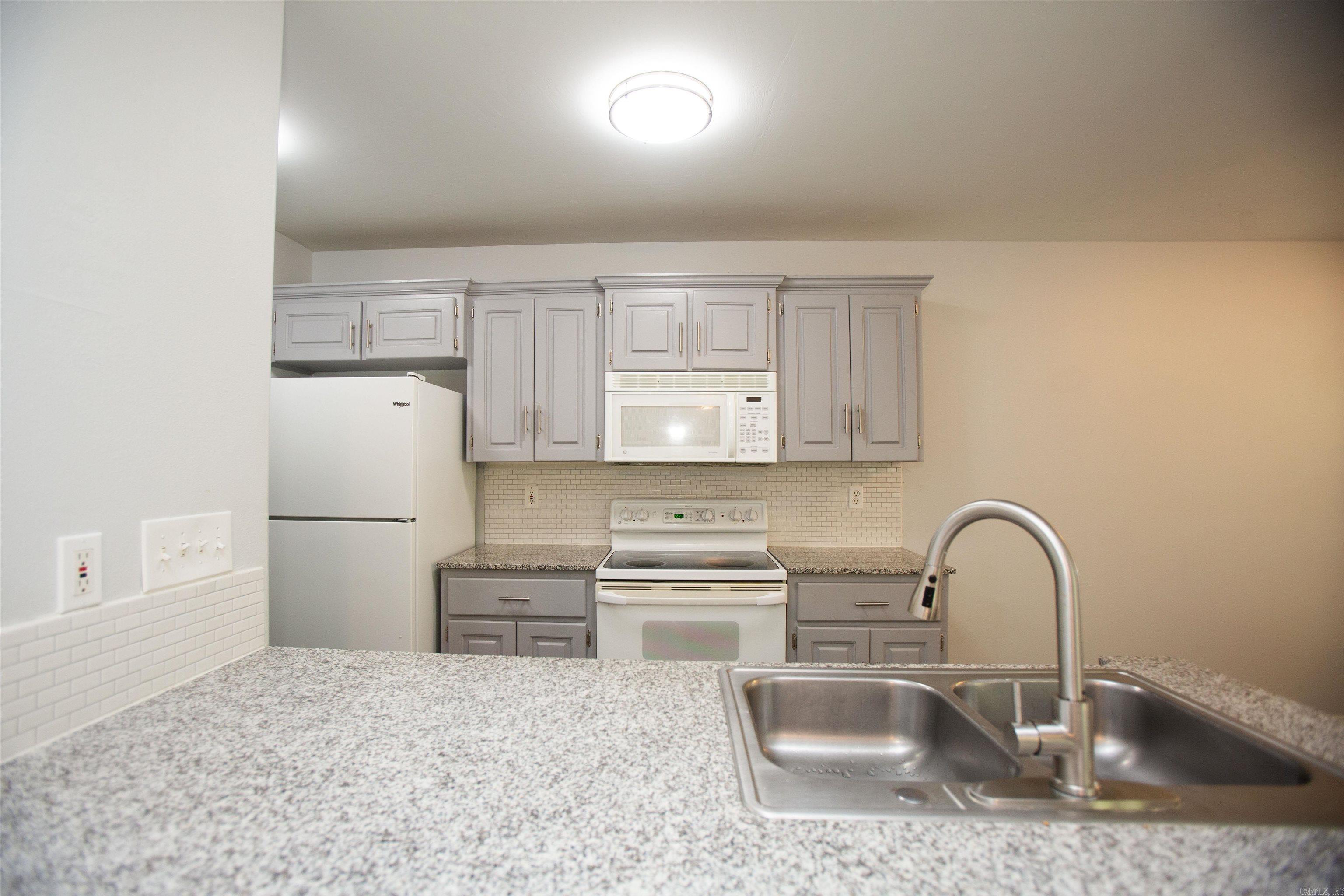 Lone Oak Acres - Residential Lease