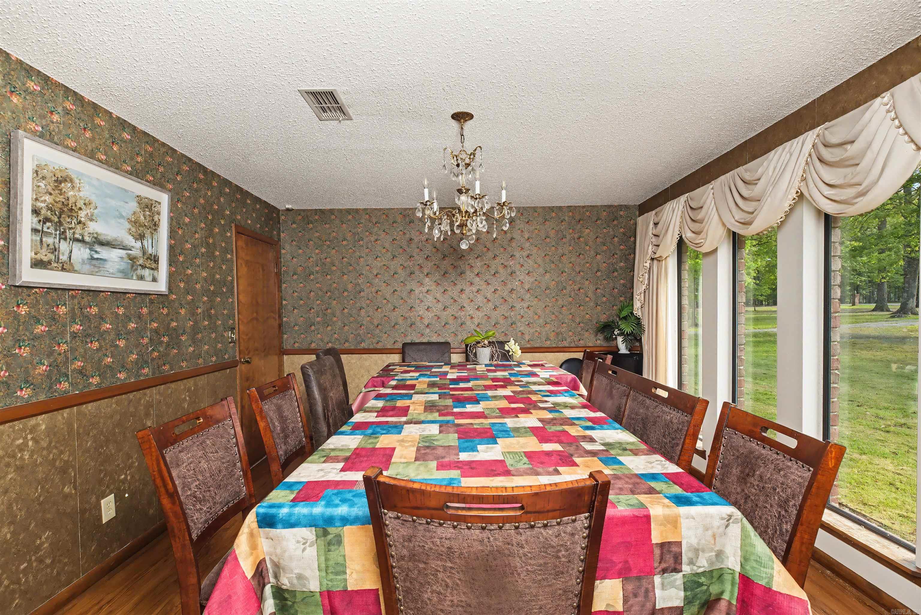 COUNTRY VILLAGE ESTATES - Residential