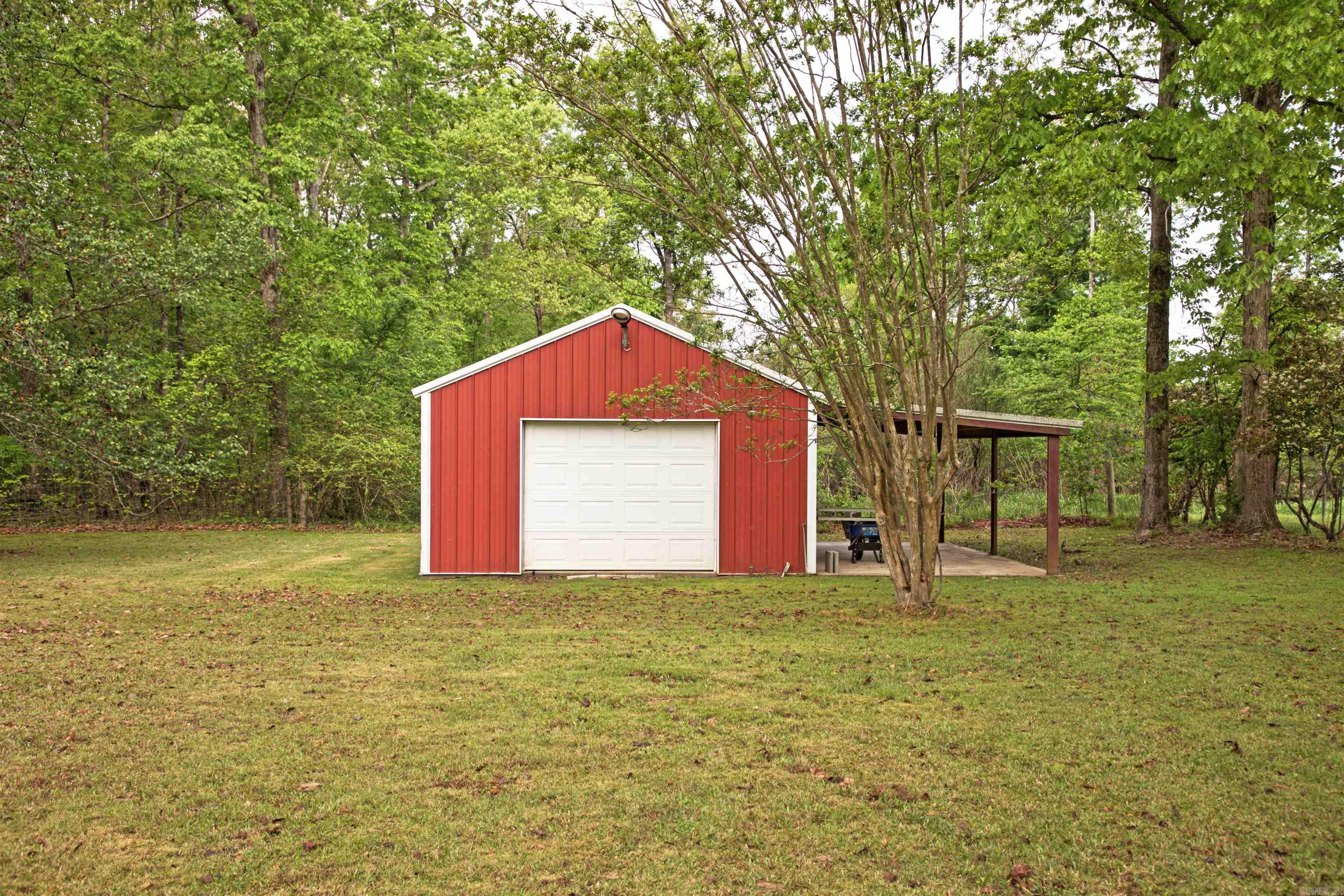 COUNTRY VILLAGE ESTATES - Residential