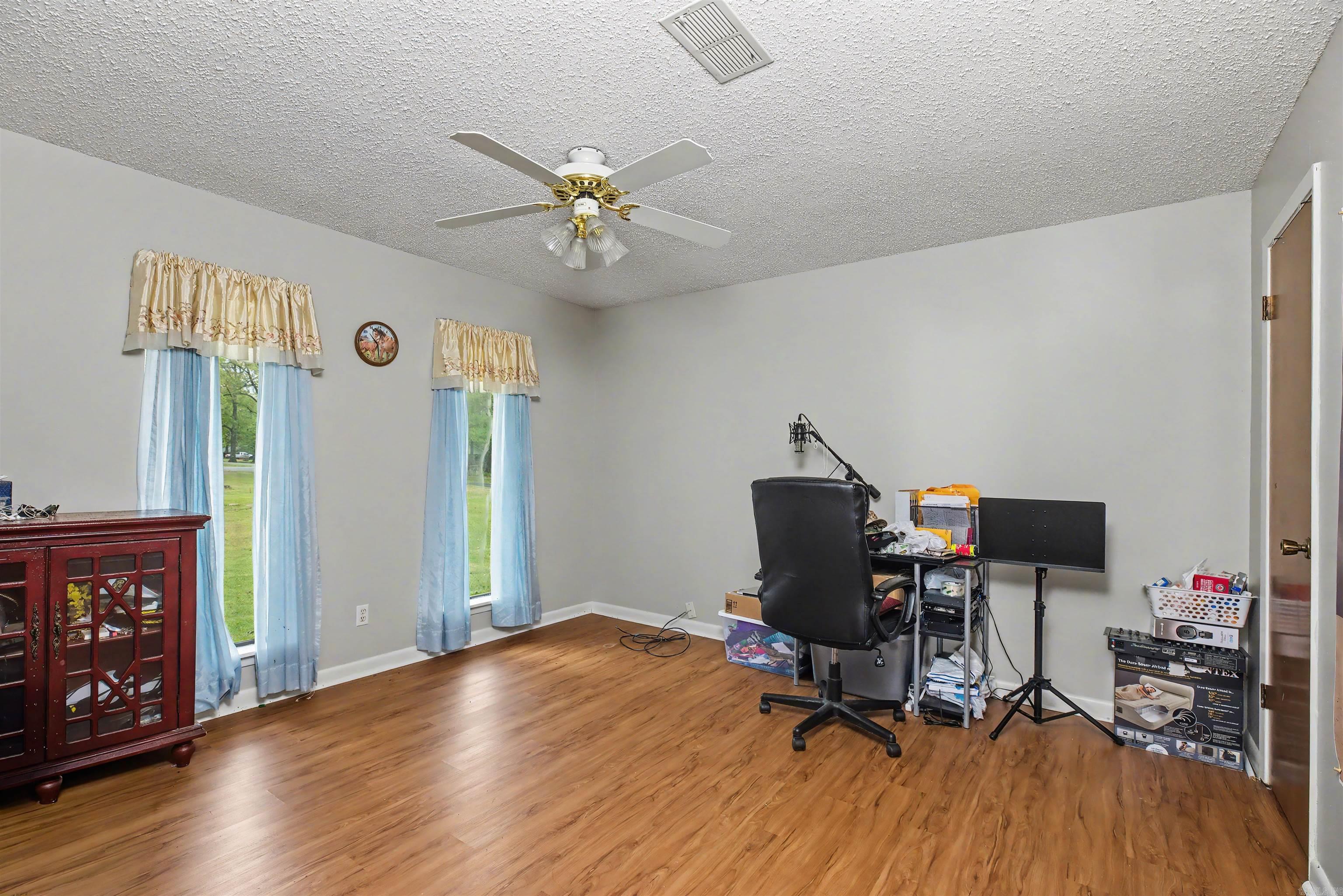 COUNTRY VILLAGE ESTATES - Residential