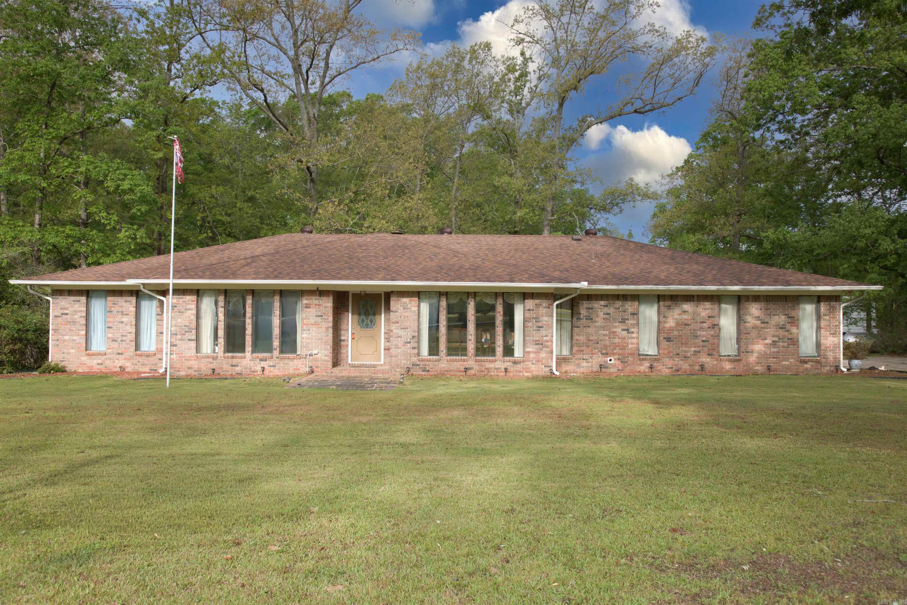 COUNTRY VILLAGE ESTATES - Residential